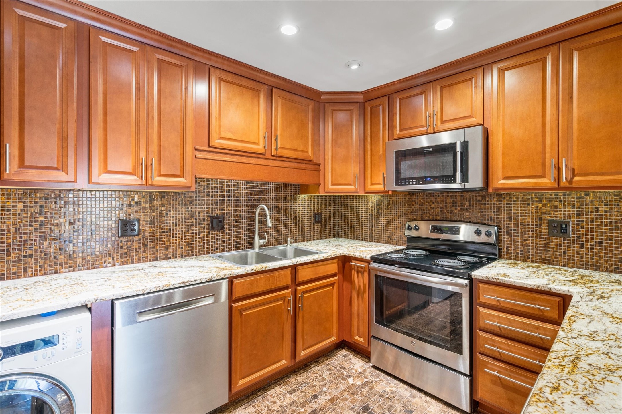 5303 Fleetwood Oaks Avenue 178