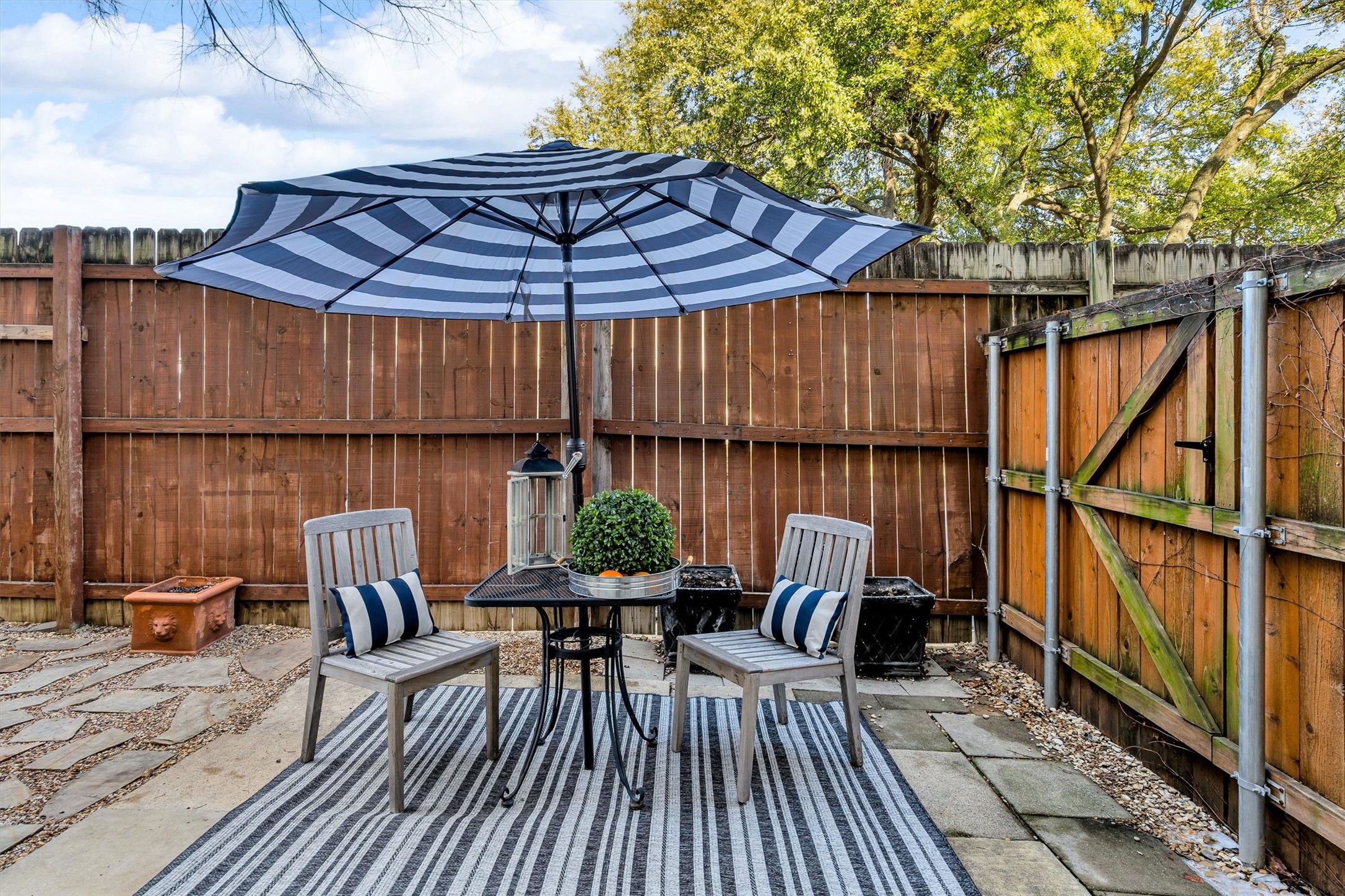 4830 Cedar Springs Road 12