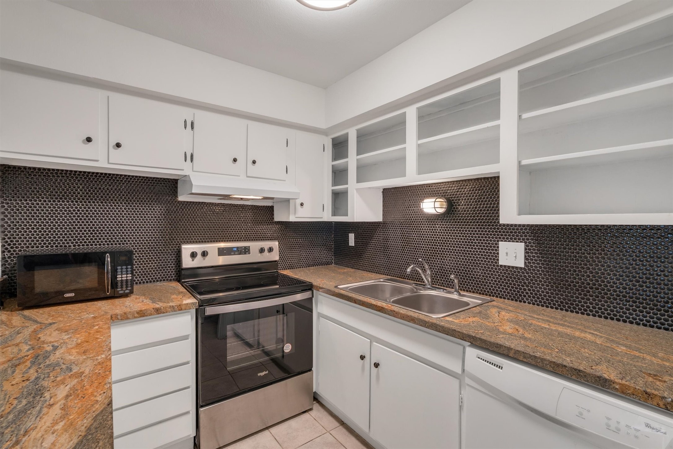 5305 Fleetwood Oaks Avenue 274