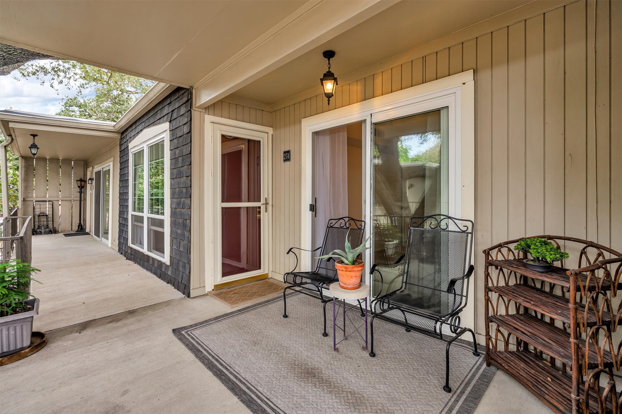 5305 Fleetwood Oaks Avenue 274
