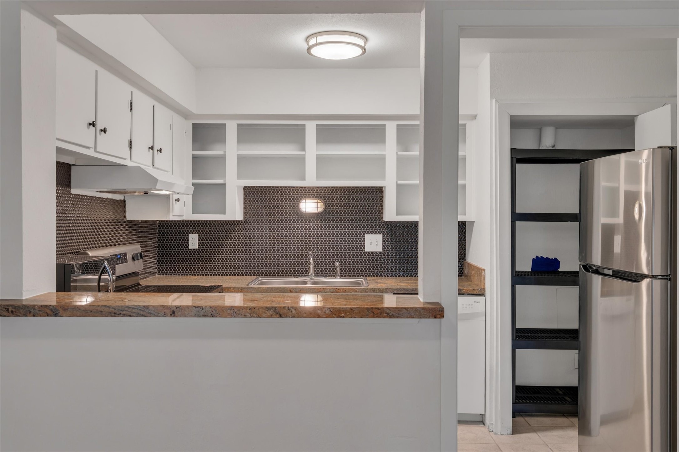 5305 Fleetwood Oaks Avenue 274