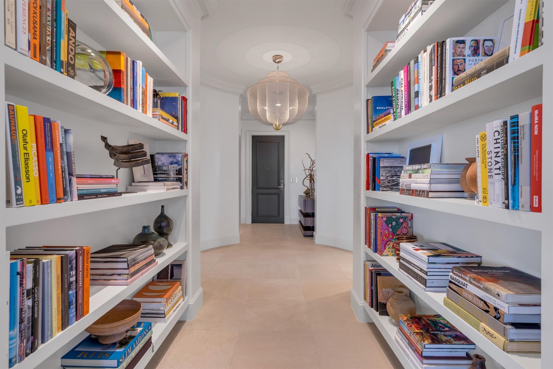 2525 N Pearl Street 1801