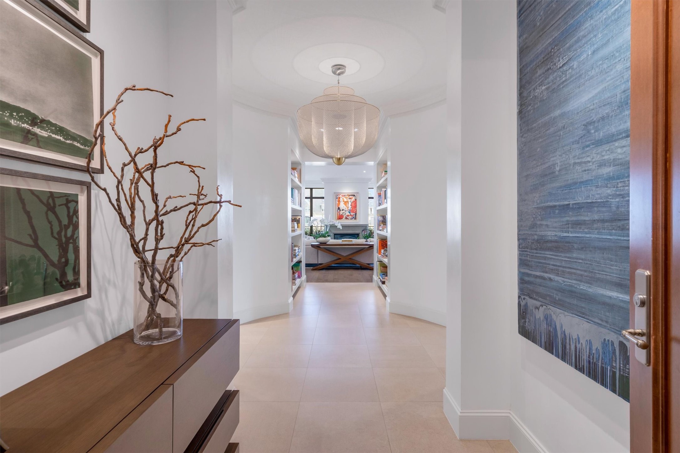 2525 N Pearl Street 1801