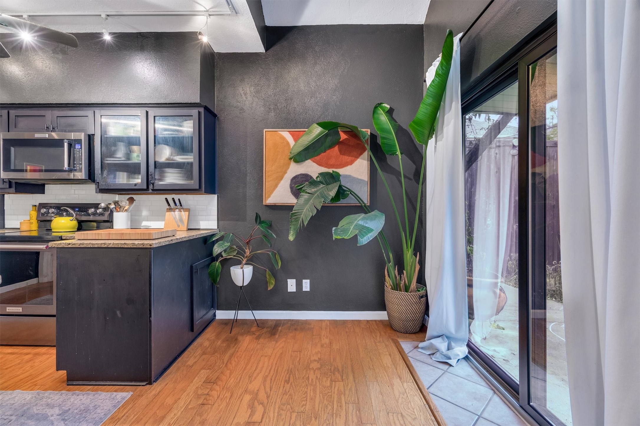 5016 Cedar Springs Road