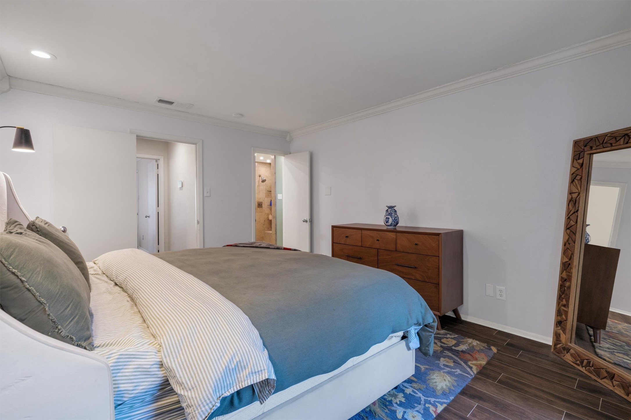 5016 Cedar Springs Road