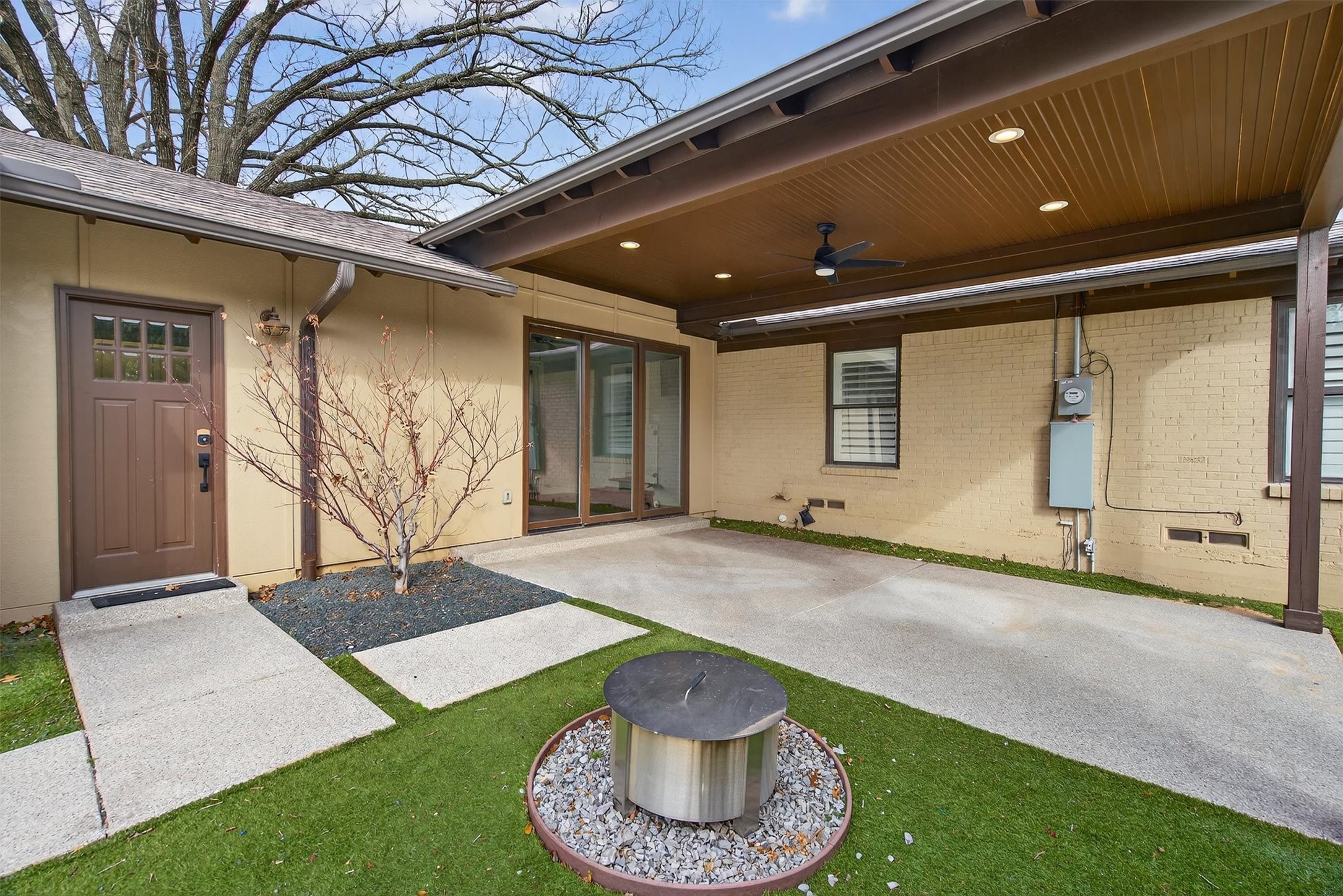 6170 Woodcrest Lane