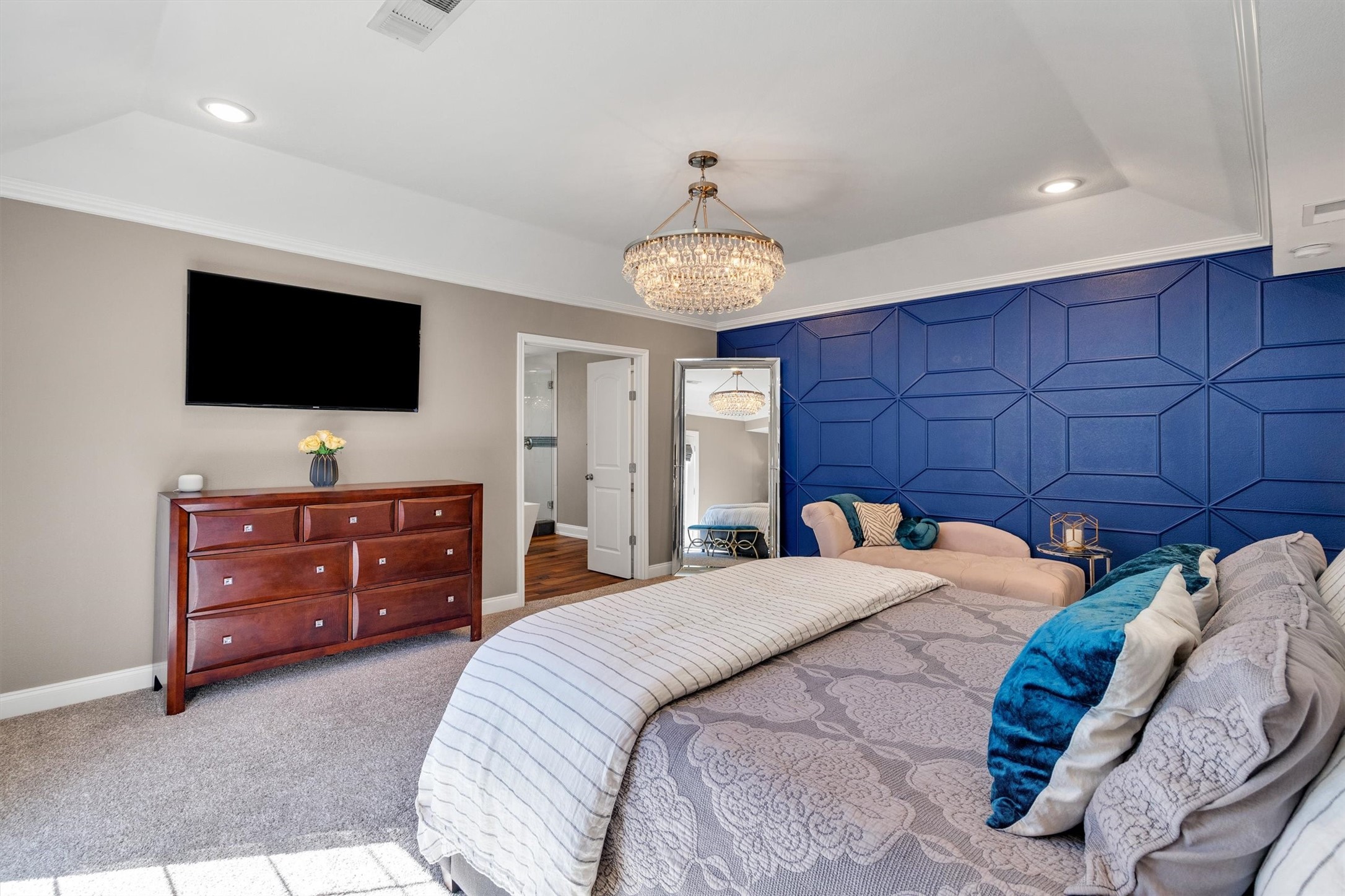 7424 Meadow Oaks Drive