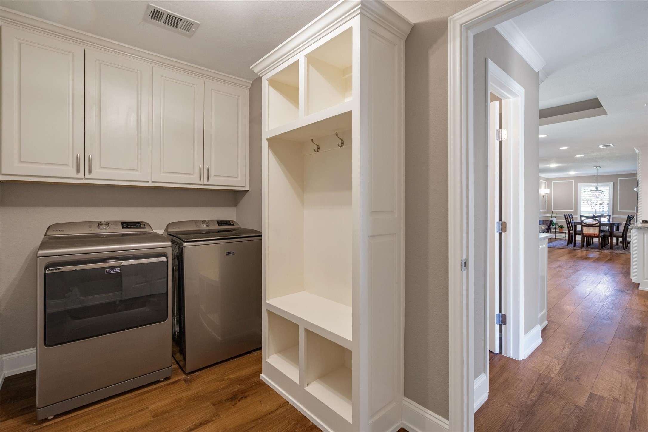 7424 Meadow Oaks Drive