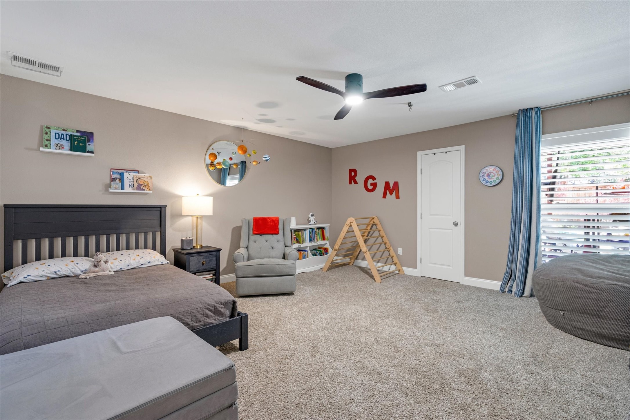 7424 Meadow Oaks Drive