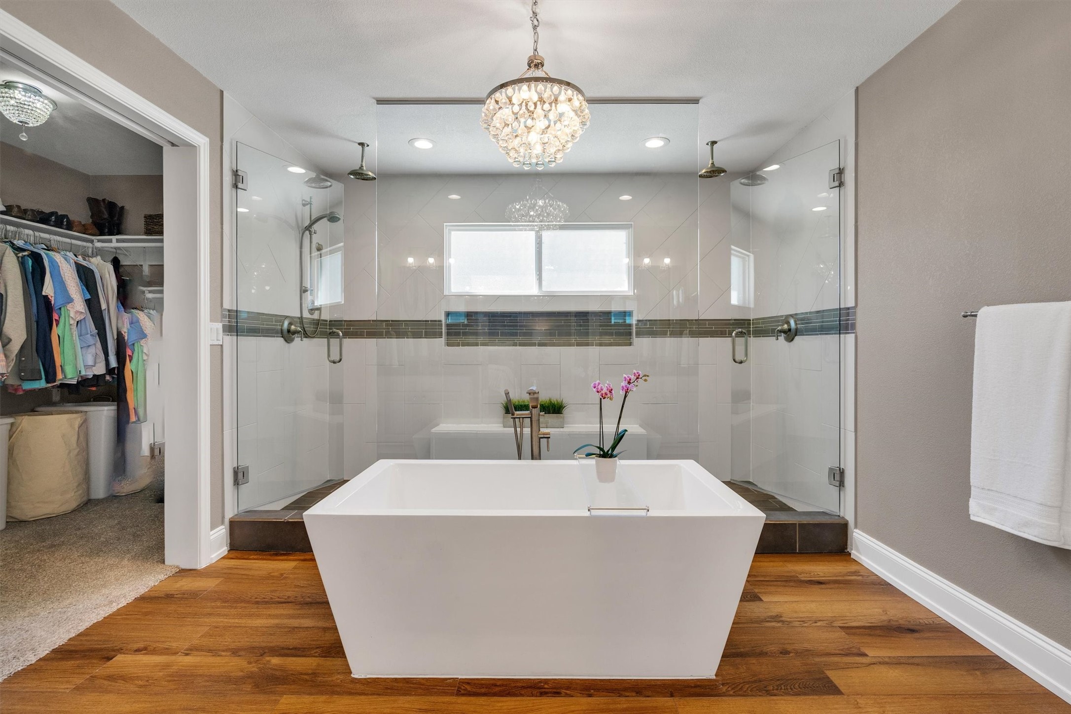 7424 Meadow Oaks Drive