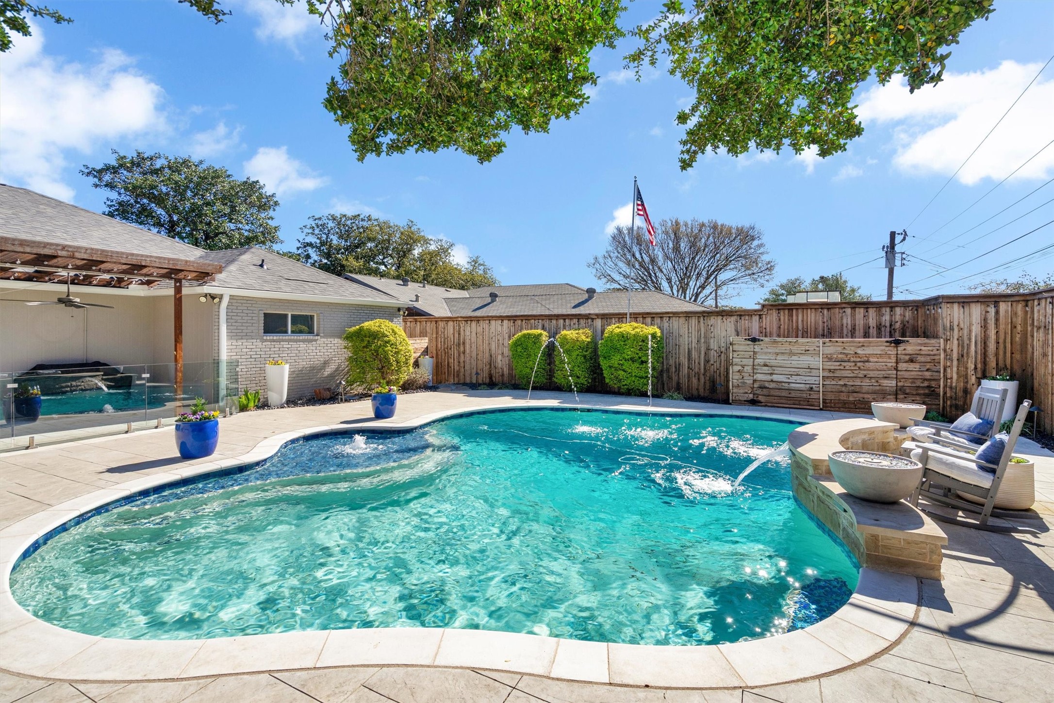 7424 Meadow Oaks Drive