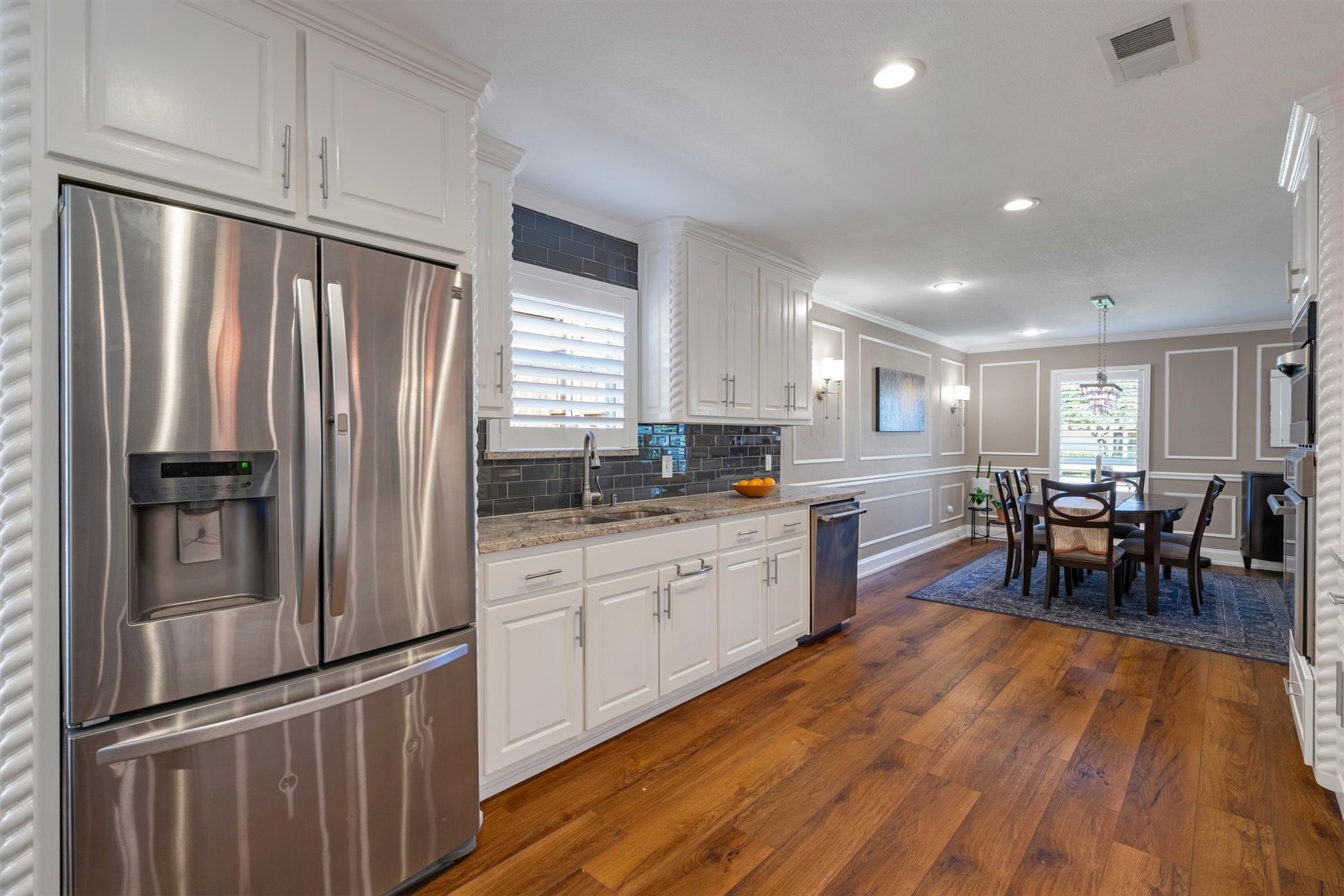 7424 Meadow Oaks Drive