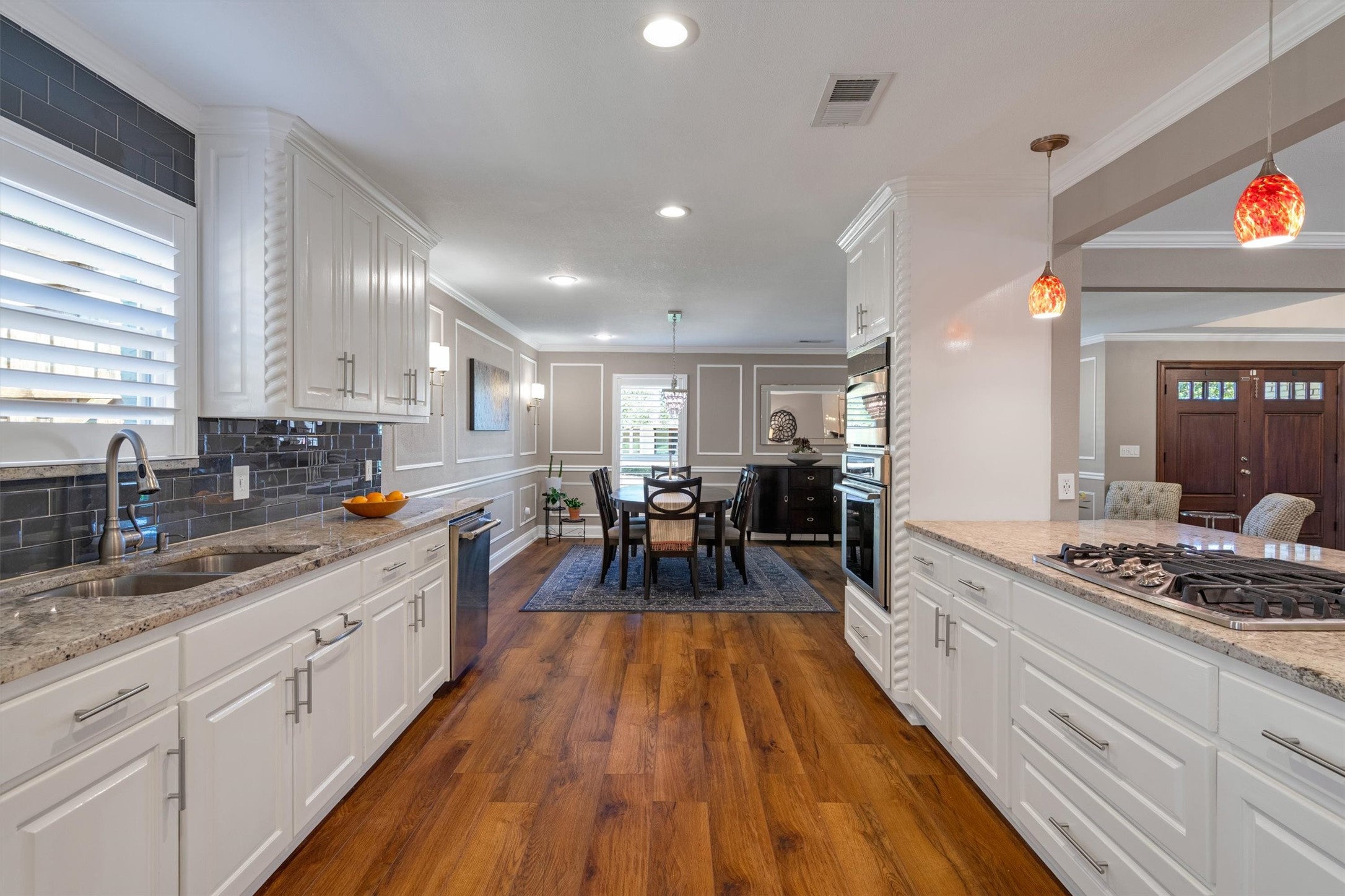 7424 Meadow Oaks Drive