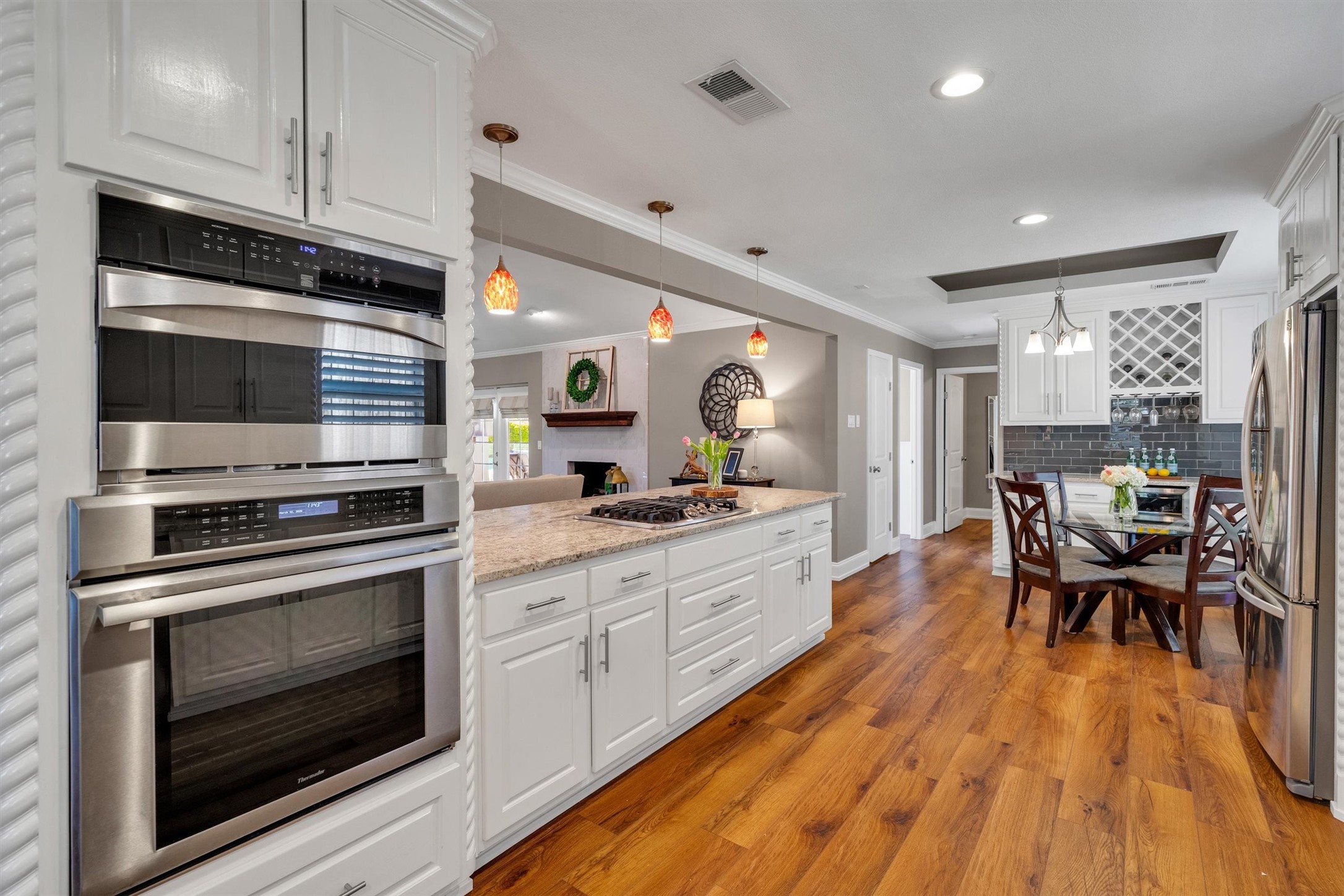 7424 Meadow Oaks Drive