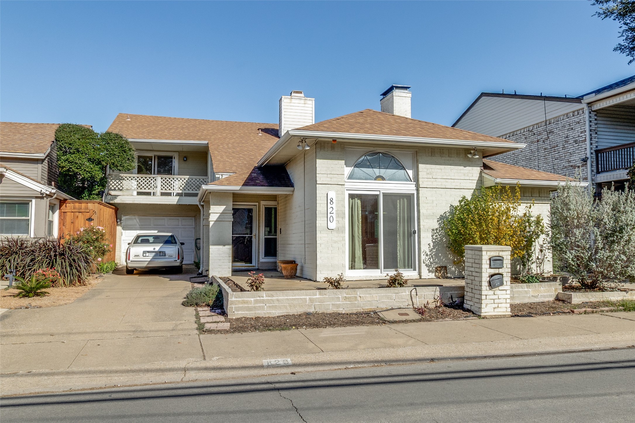 820 Pavillion Street