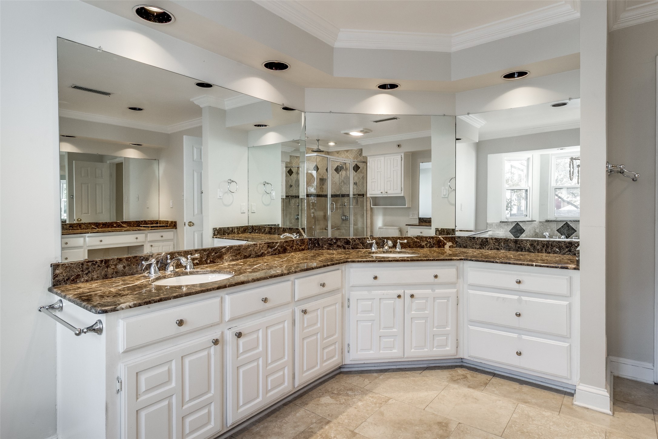 820 Pavillion Street