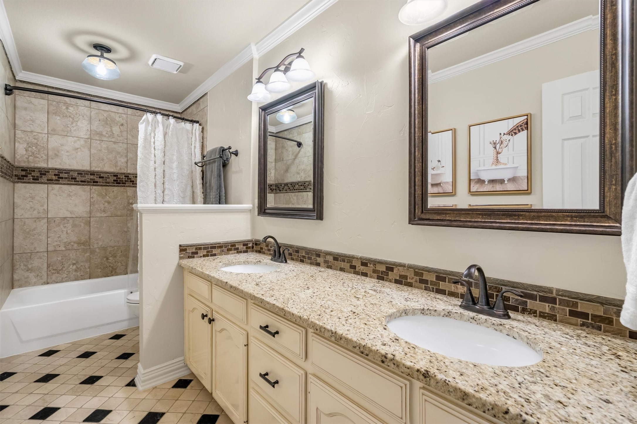 5501 Plantation Lane