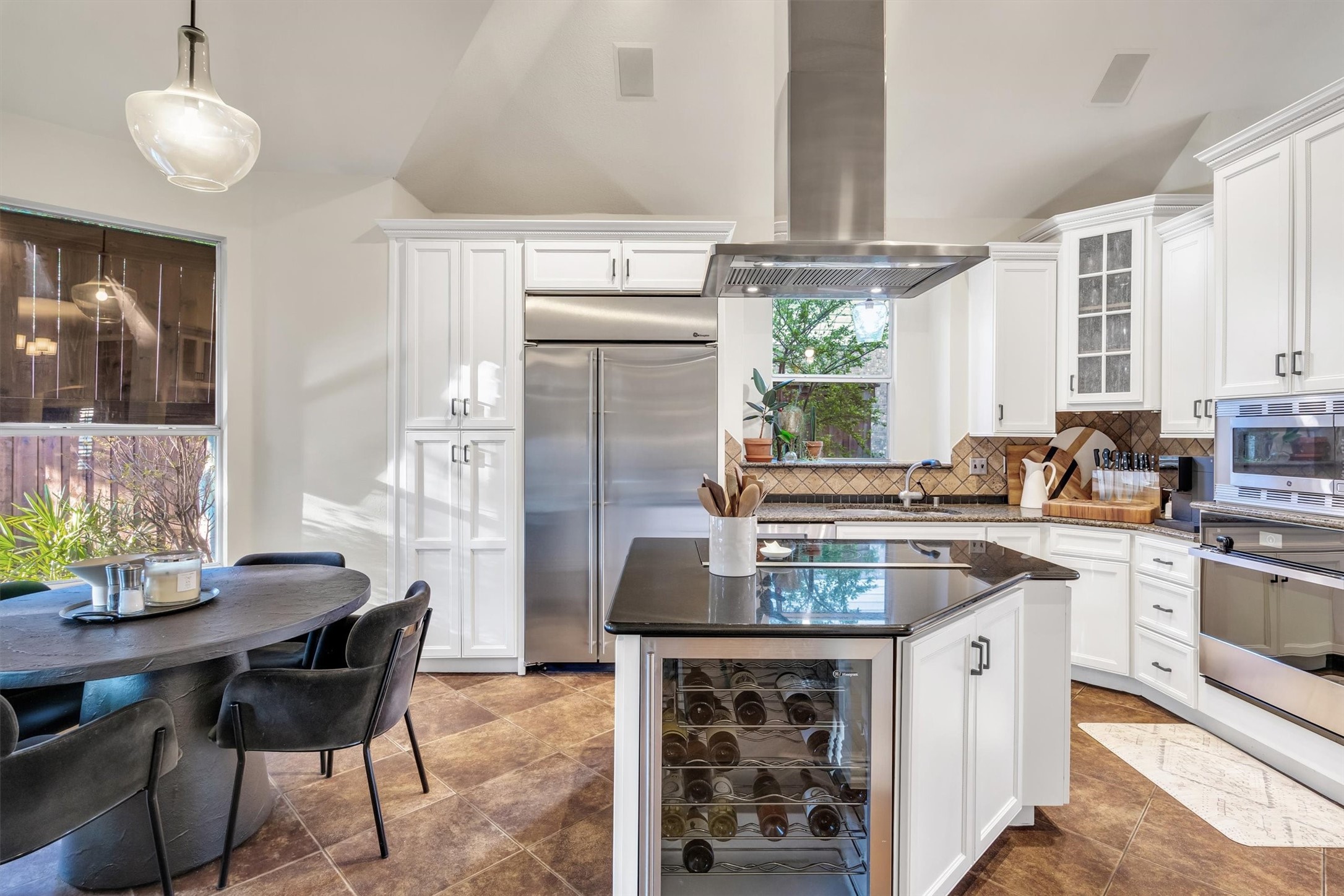 5501 Plantation Lane