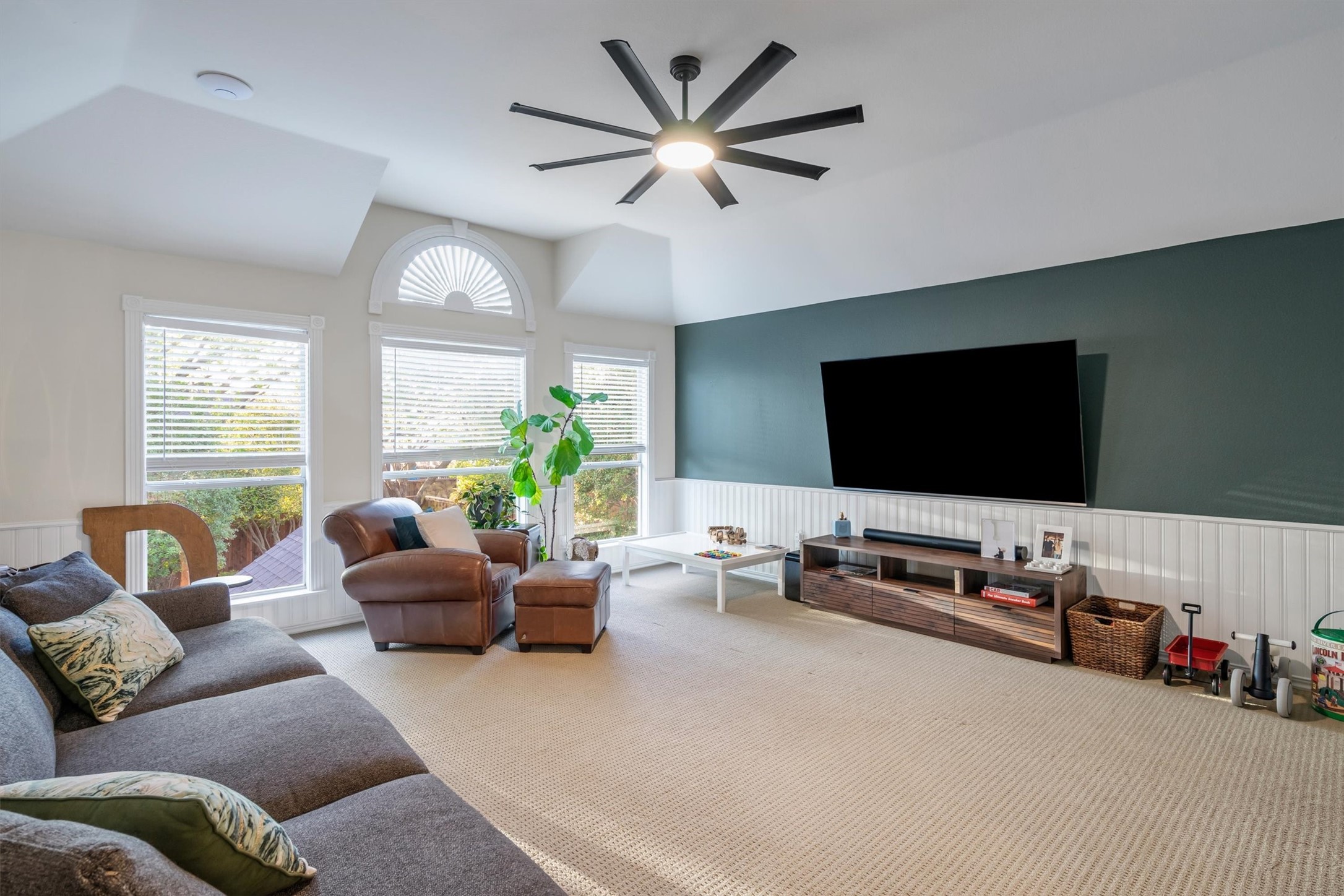 5501 Plantation Lane