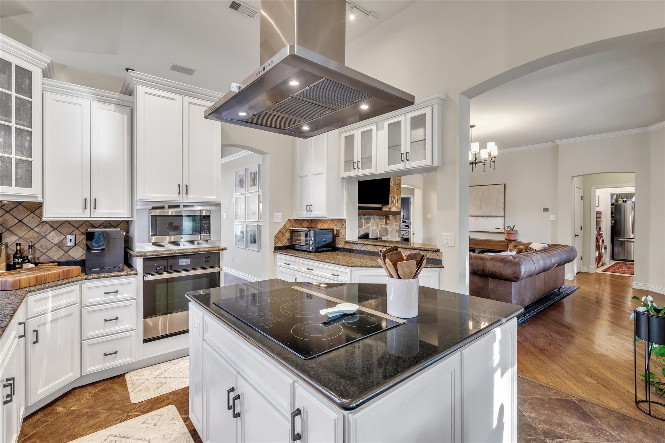 5501 Plantation Lane