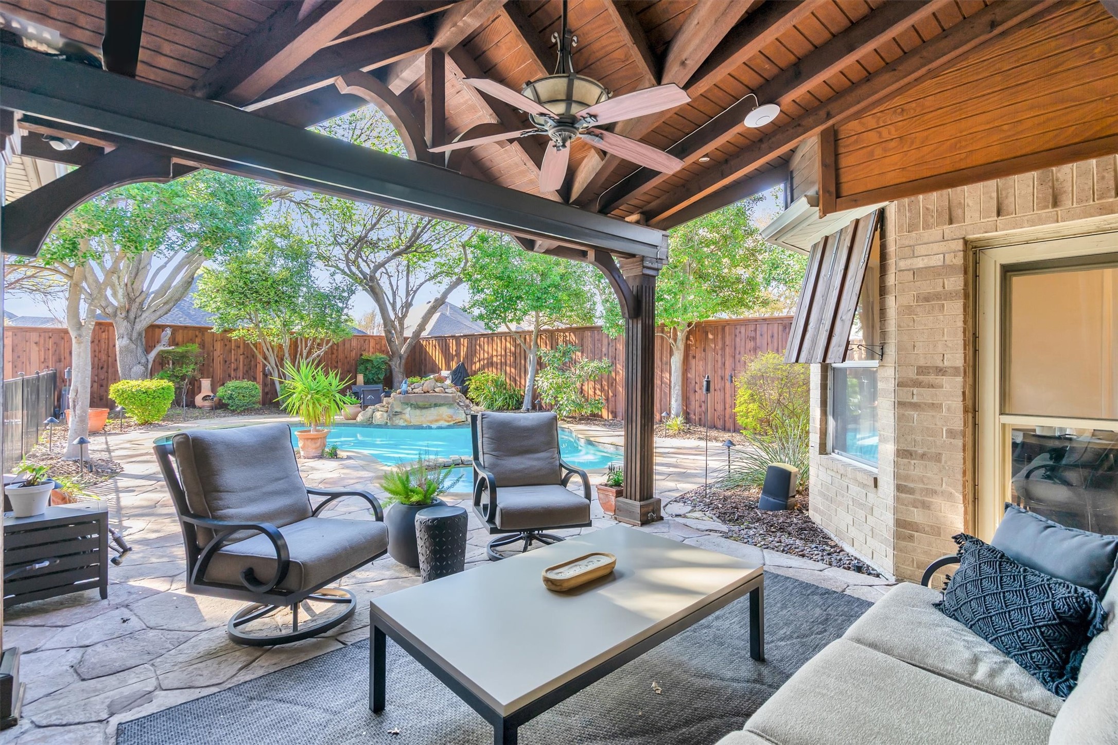 5501 Plantation Lane