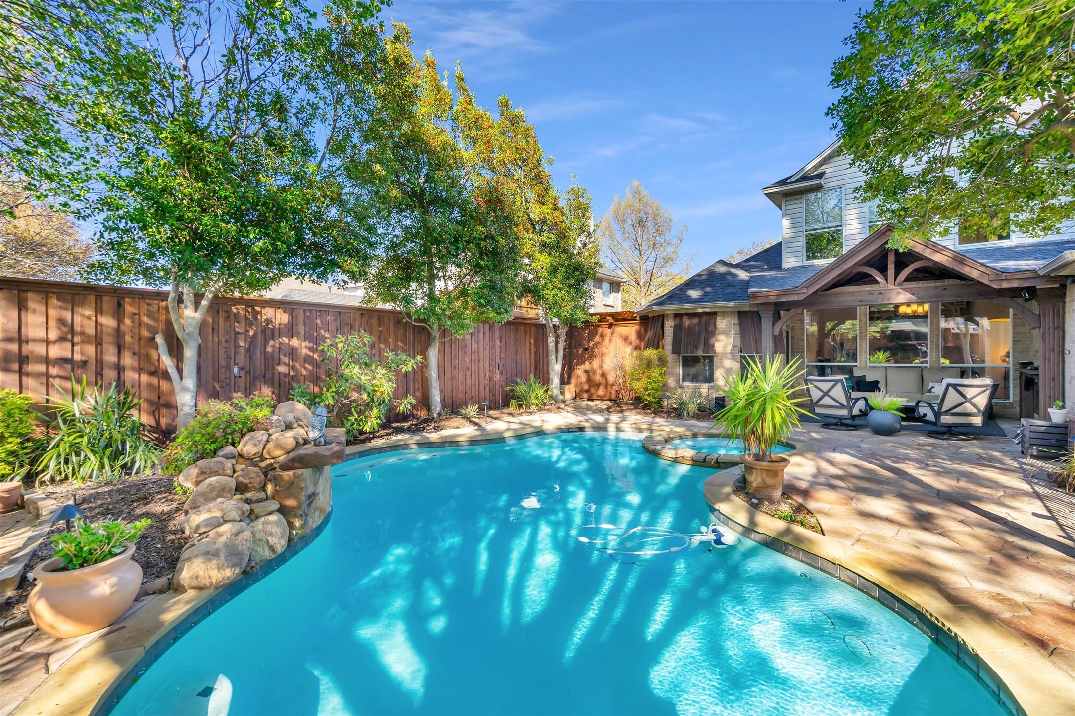 5501 Plantation Lane