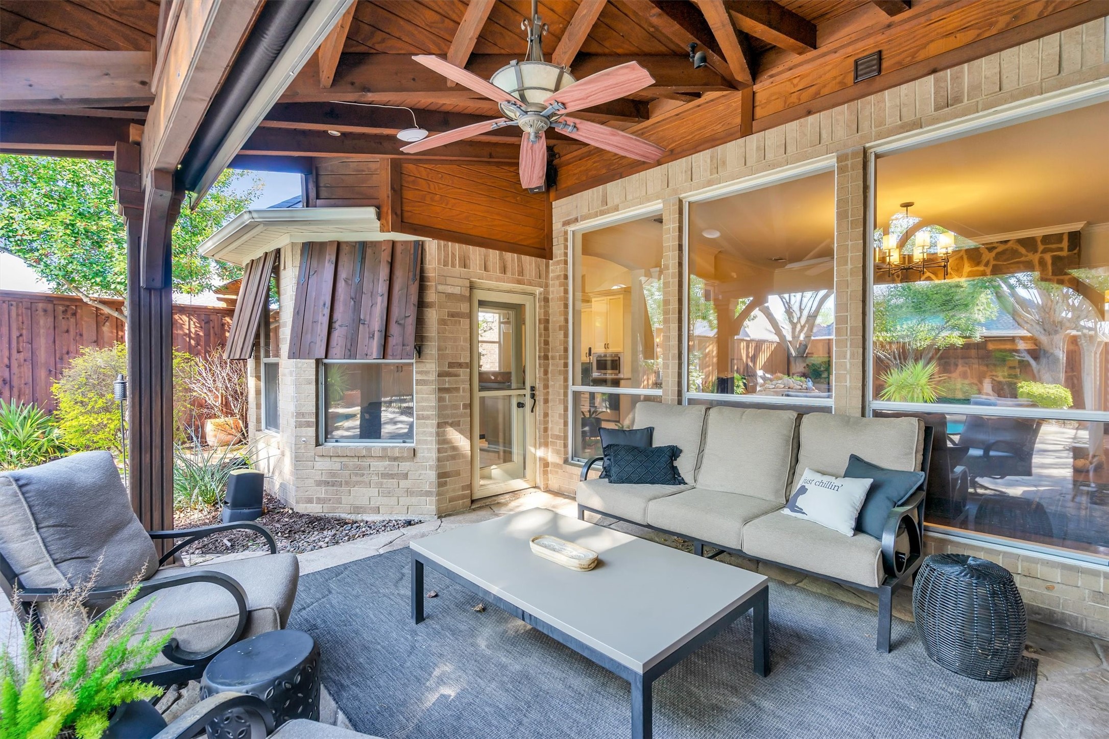 5501 Plantation Lane