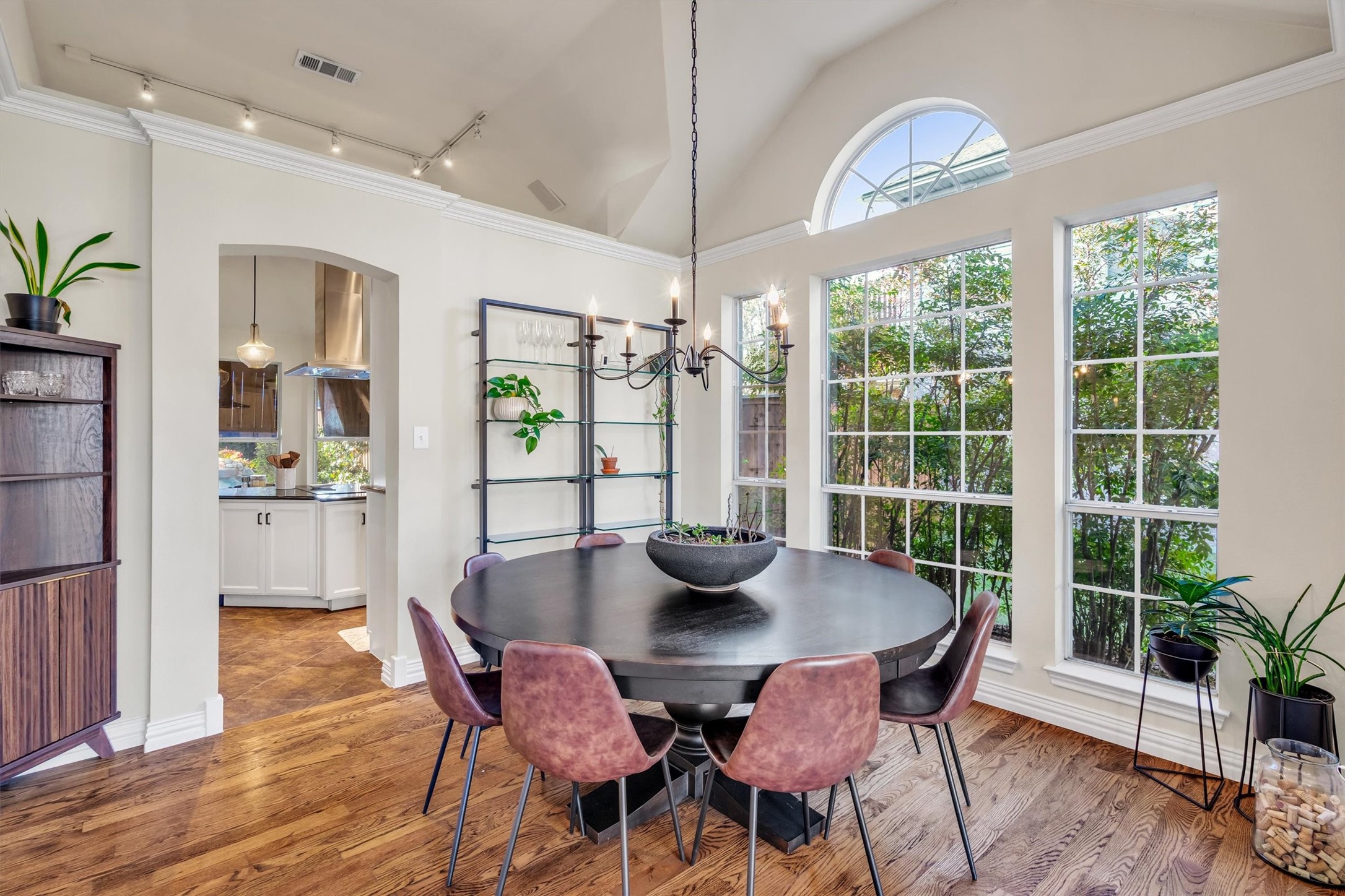 5501 Plantation Lane