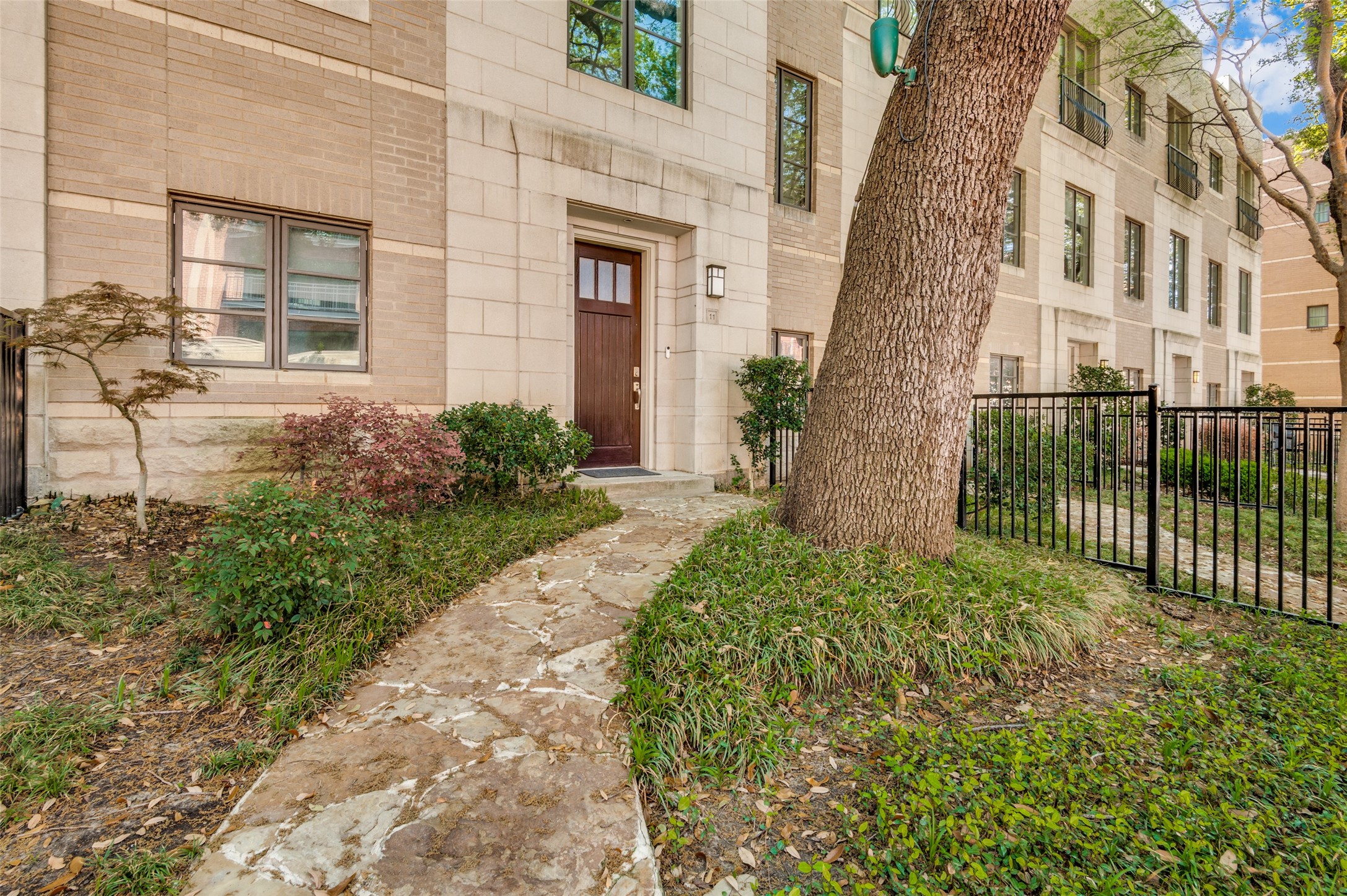 3210 Carlisle Street 11