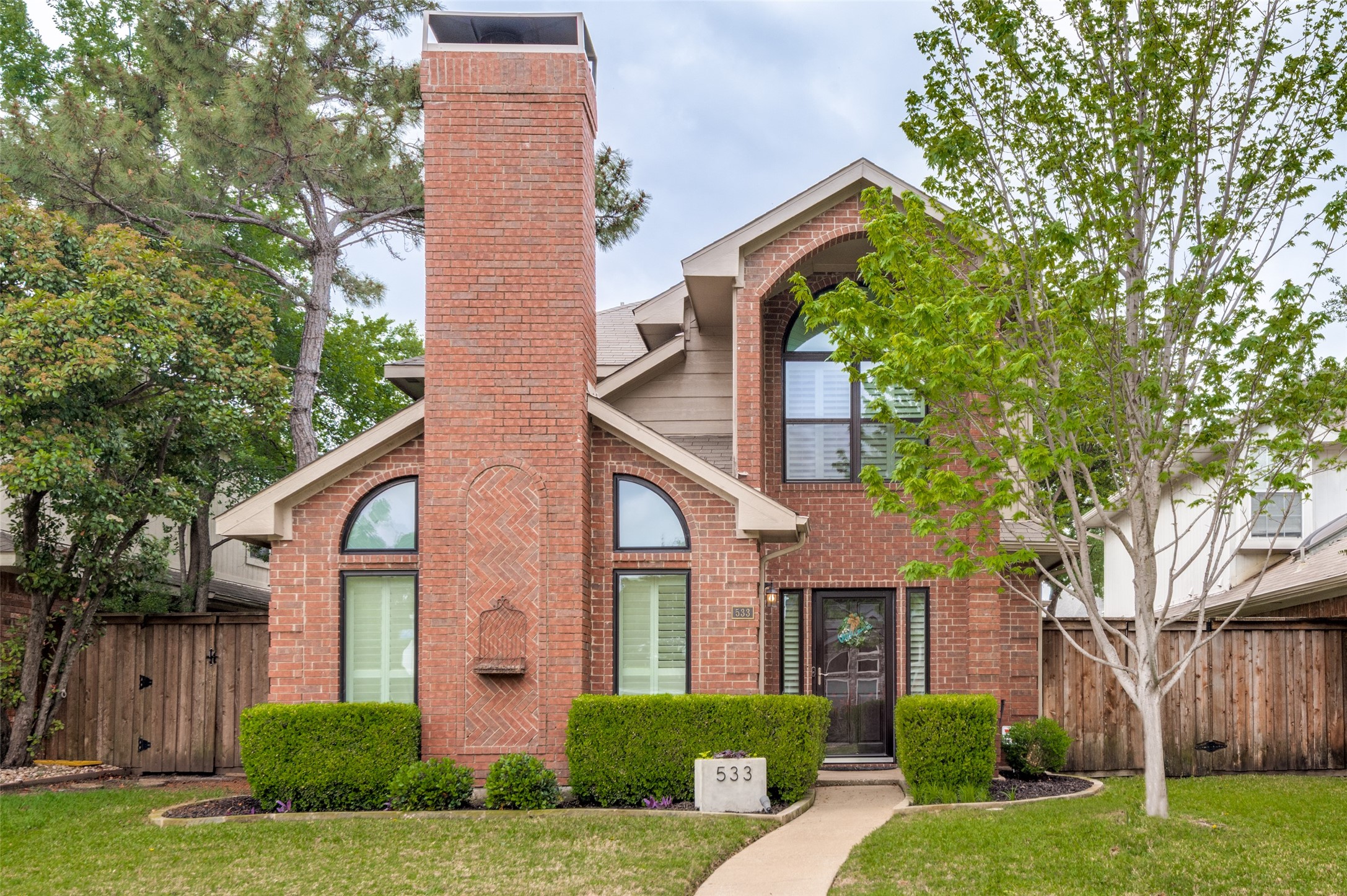 533 Raintree Circle