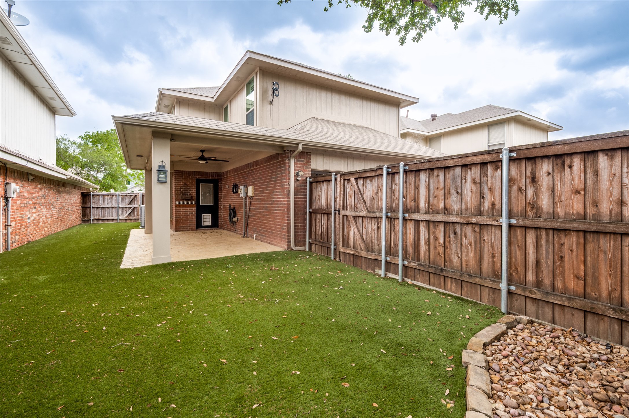 533 Raintree Circle