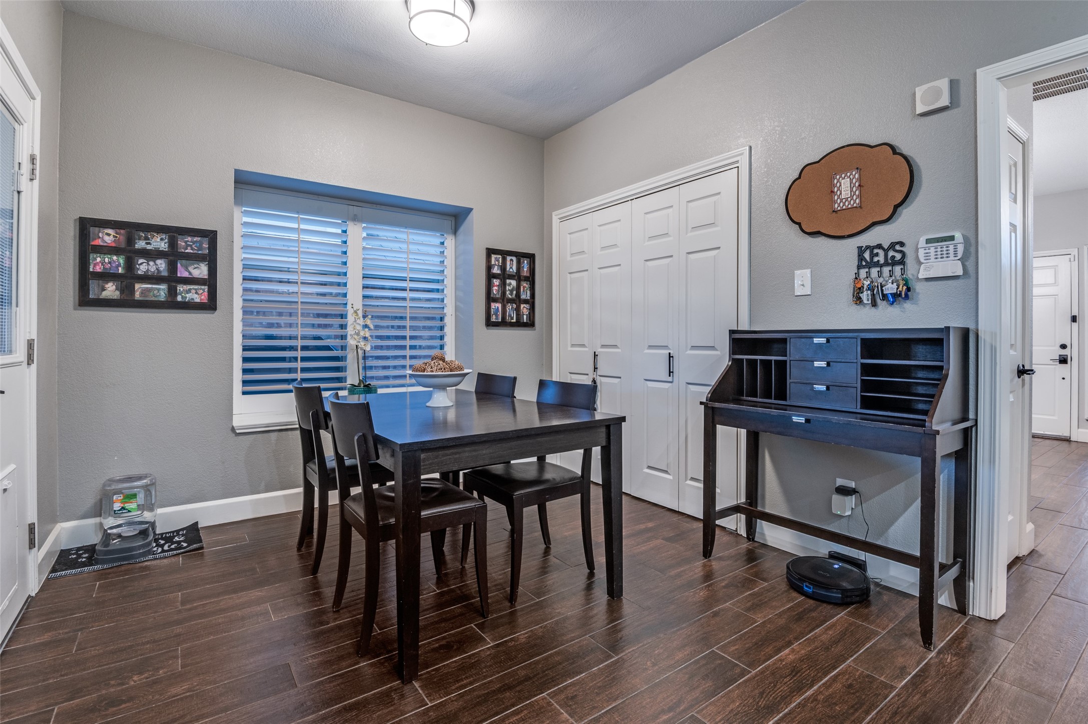 533 Raintree Circle