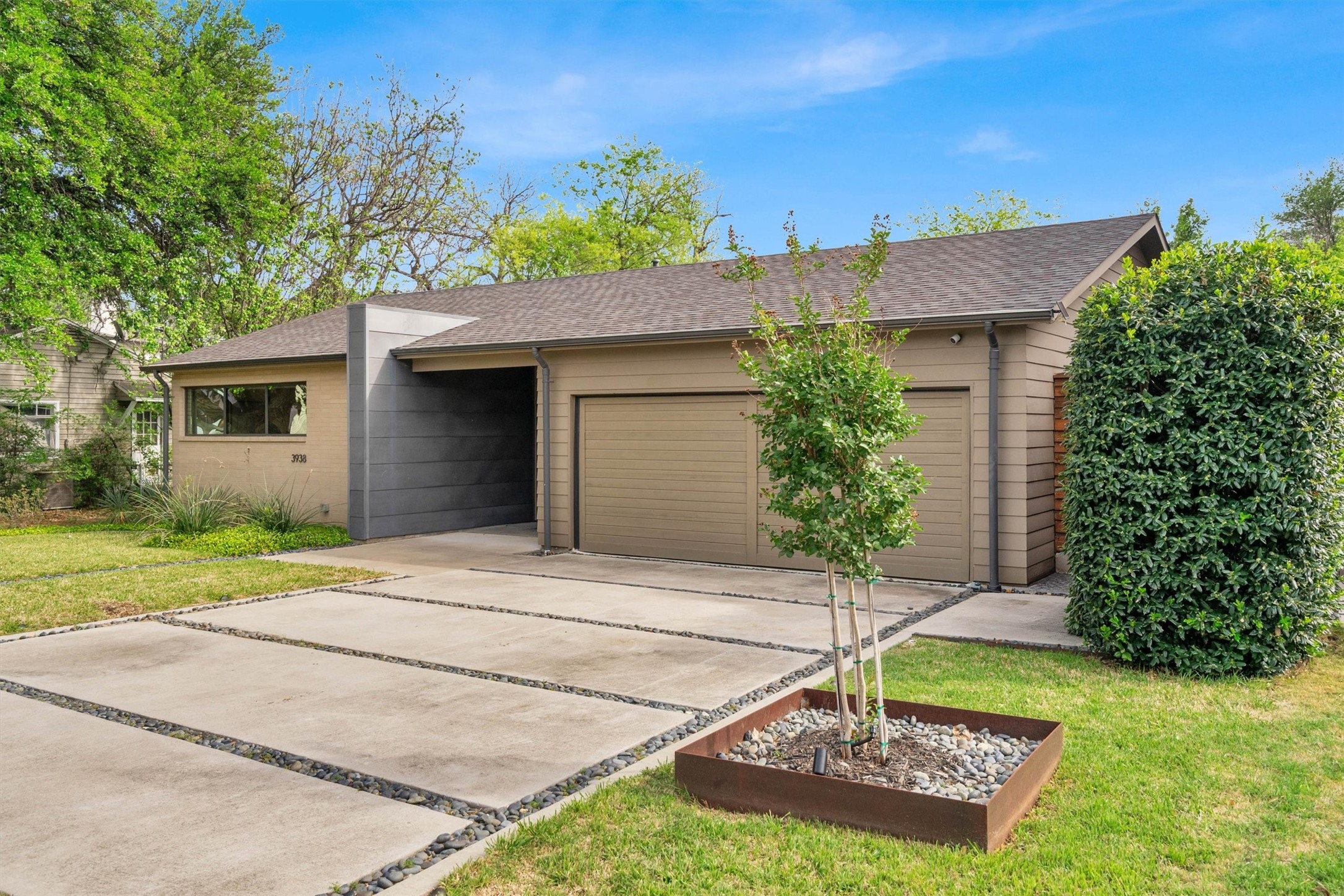 3938 Lively Lane