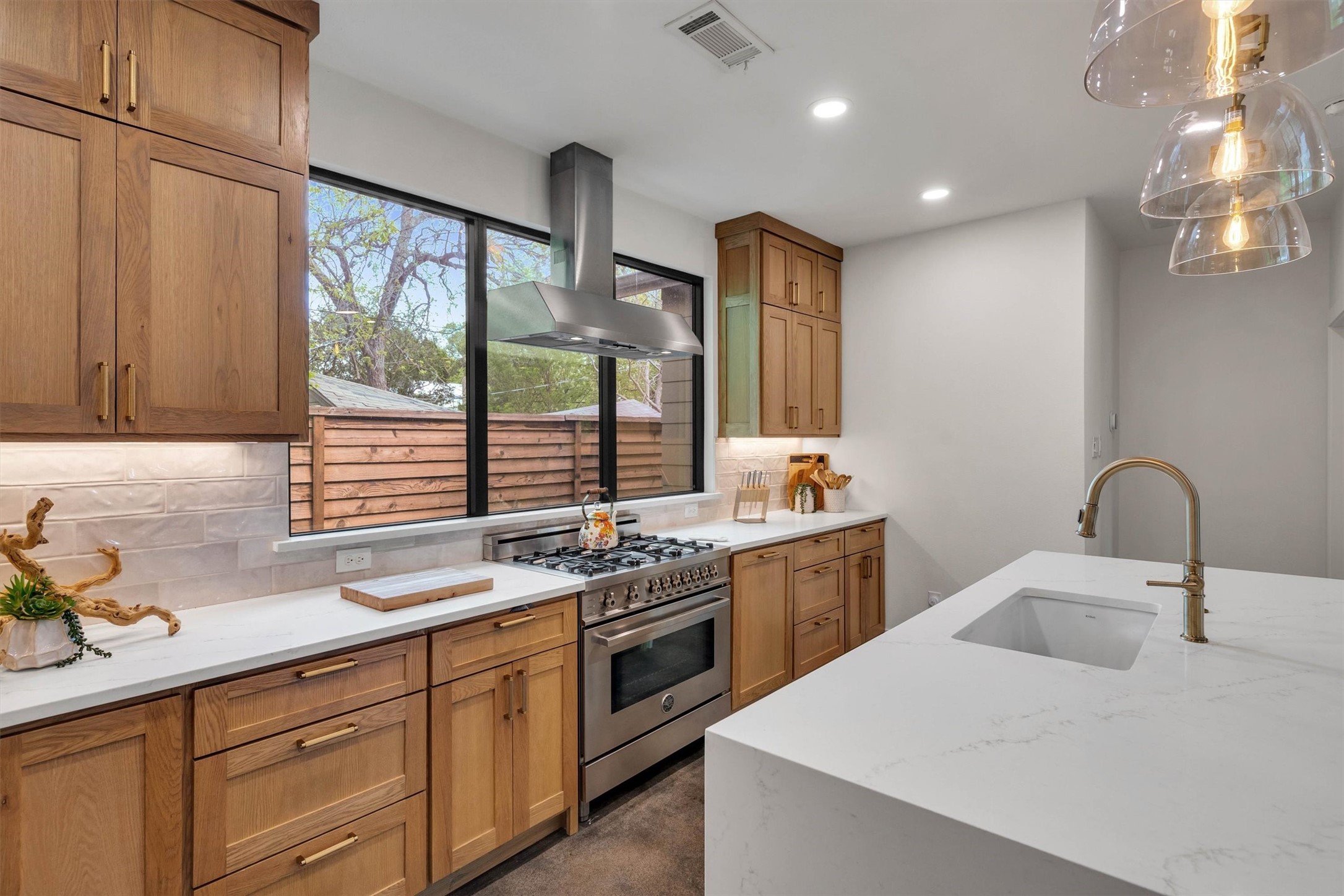 3938 Lively Lane