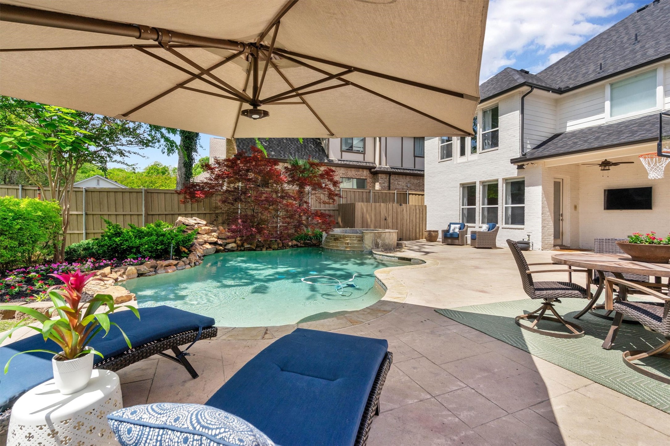 6014 Palo Pinto Avenue