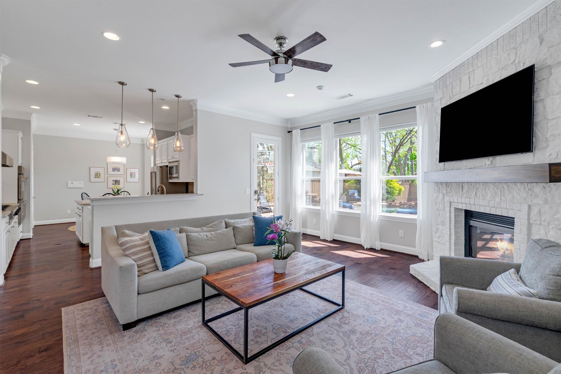 6014 Palo Pinto Avenue