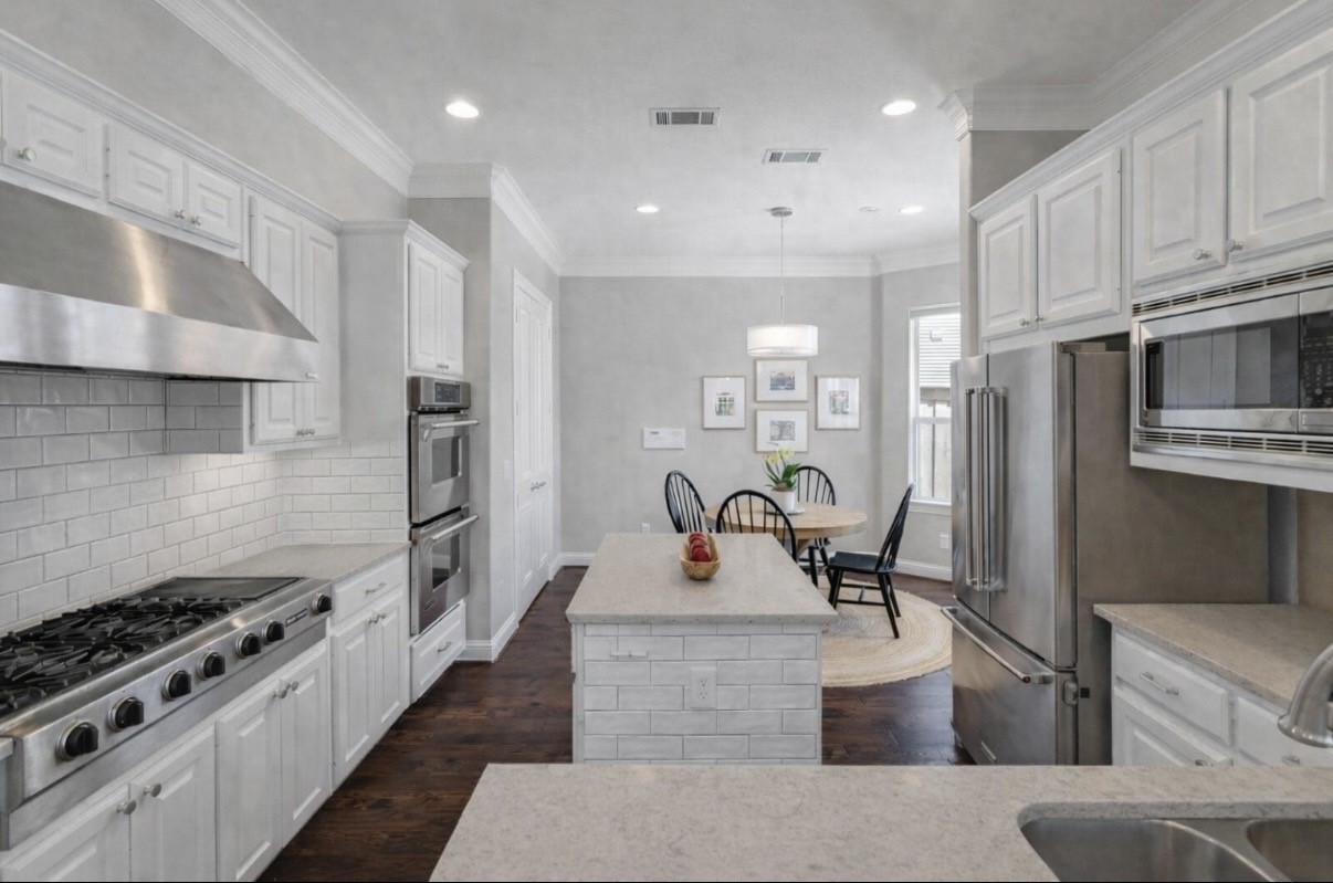 6014 Palo Pinto Avenue