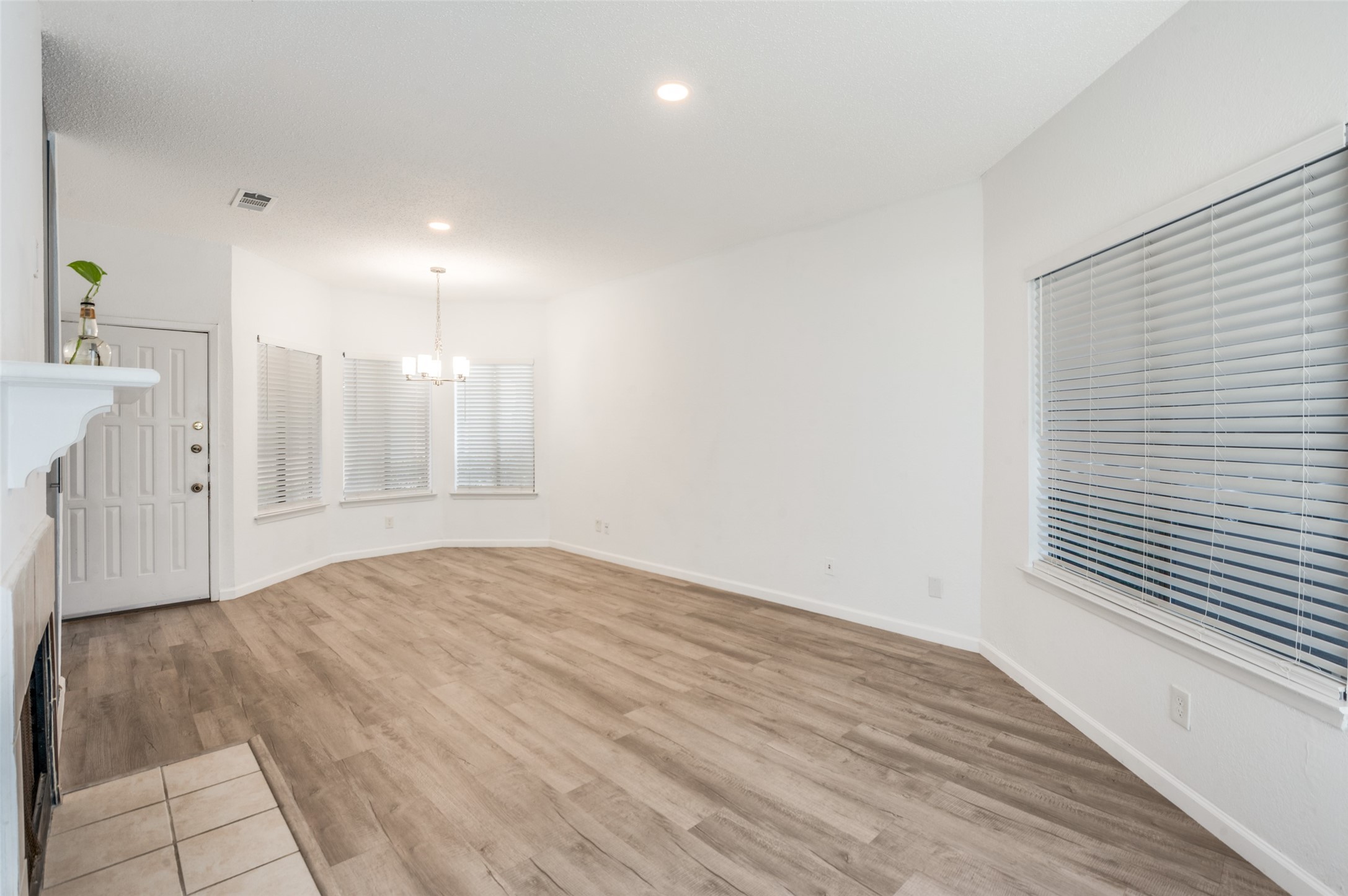 5550 Spring Valley Road G16