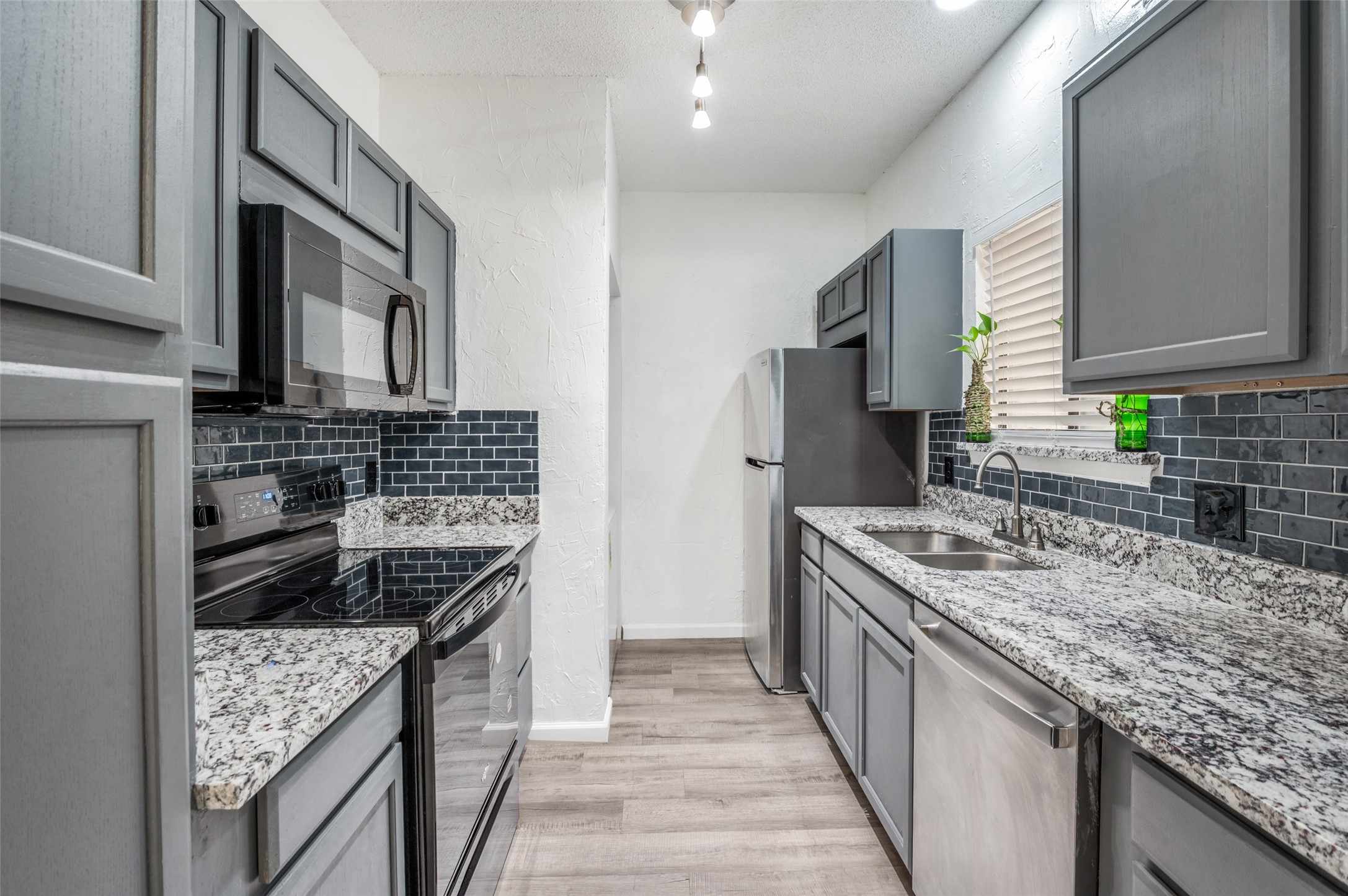 5550 Spring Valley Road G16