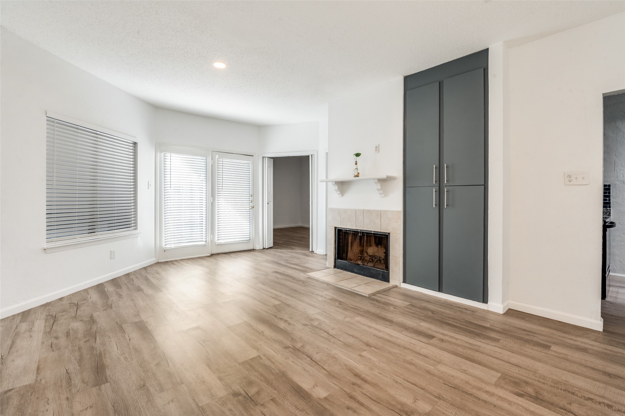 5550 Spring Valley Road G16