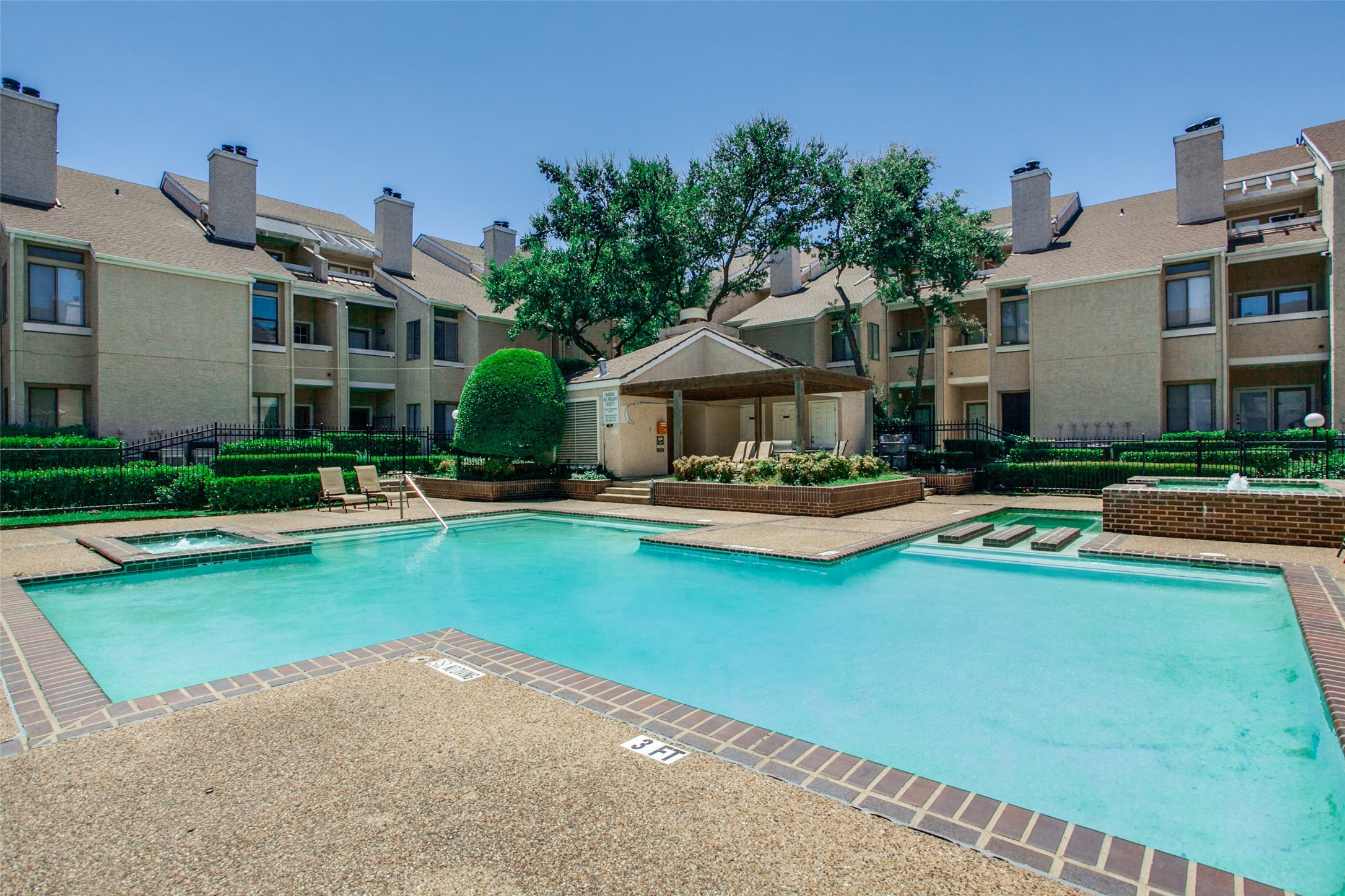 5550 Spring Valley Road G16