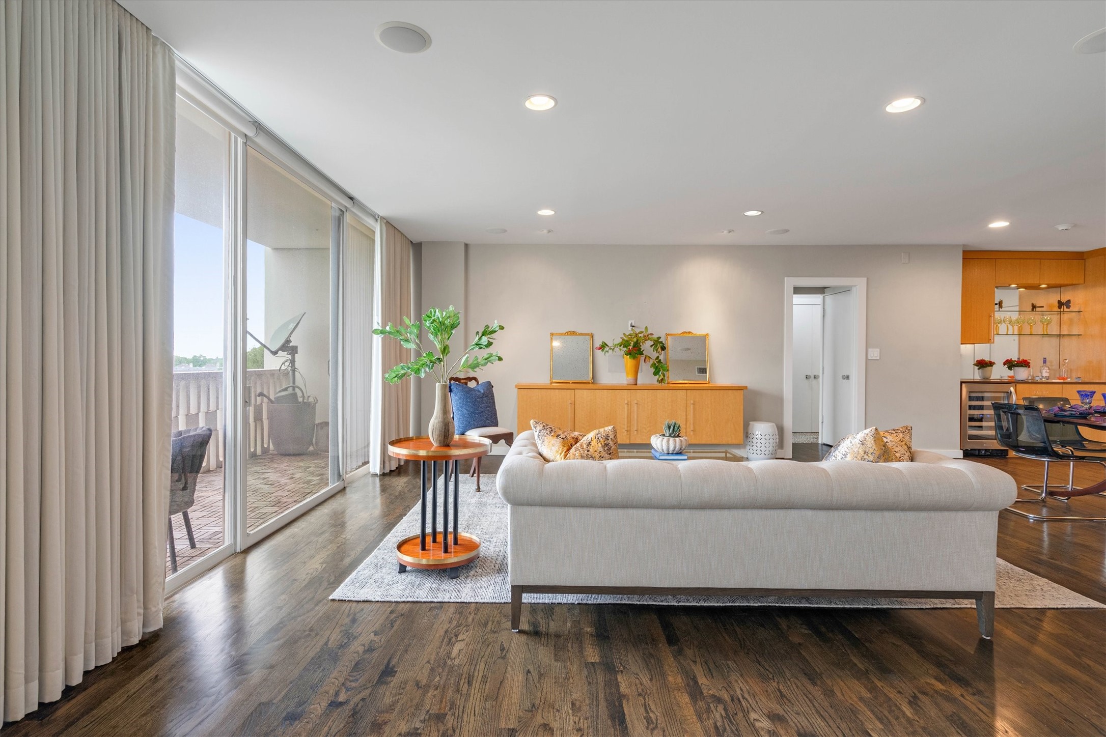 3701 Turtle Creek Boulevard 9H