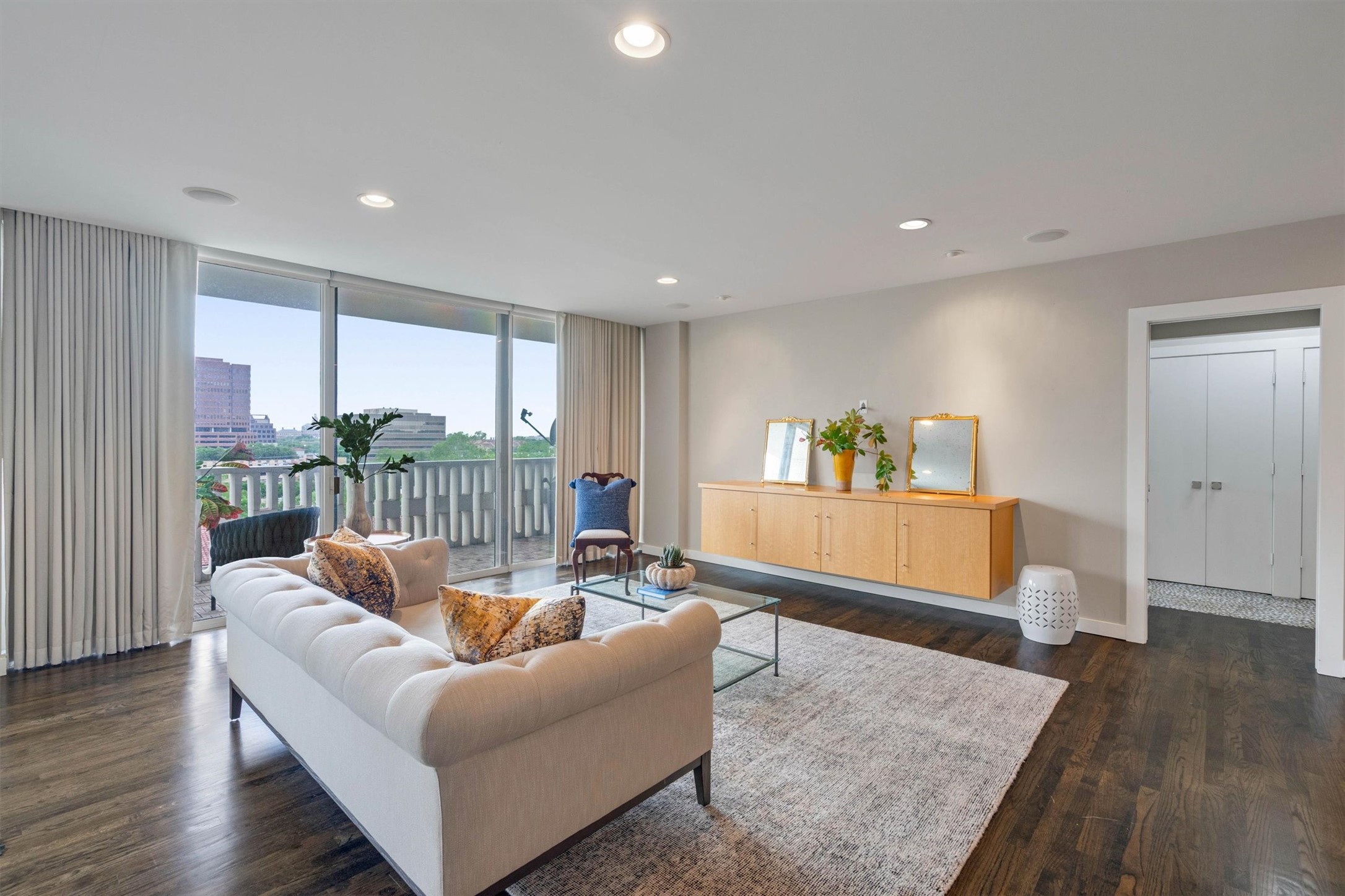 3701 Turtle Creek Boulevard 9H