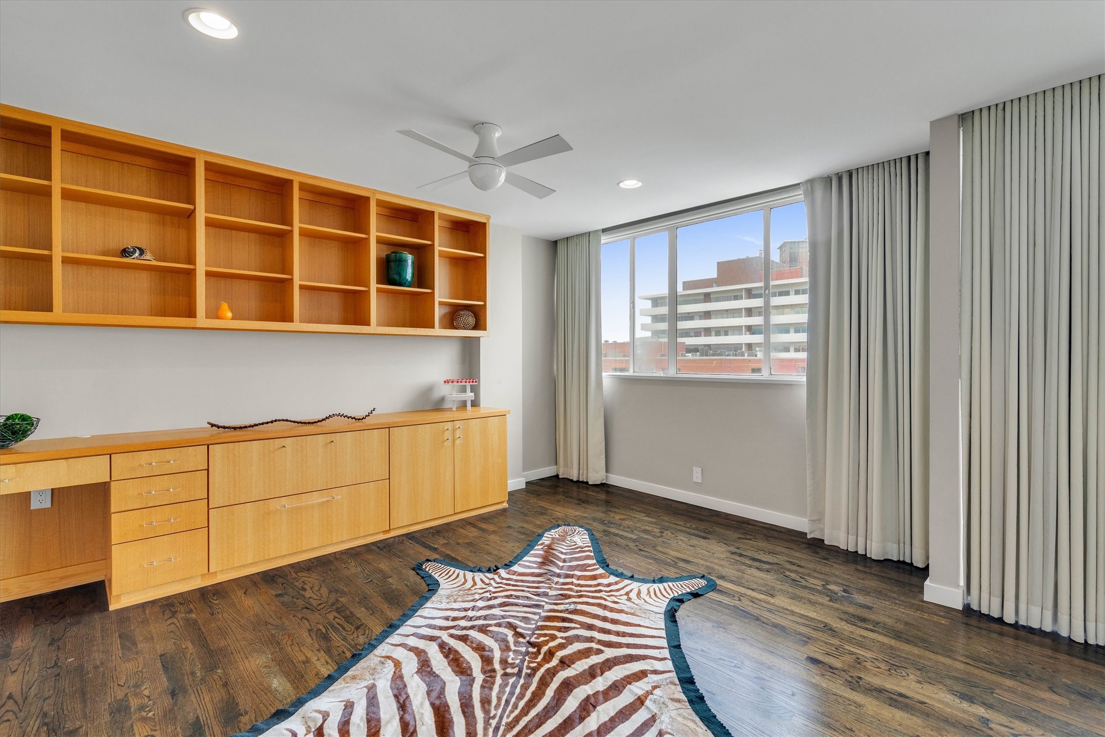 3701 Turtle Creek Boulevard 9H