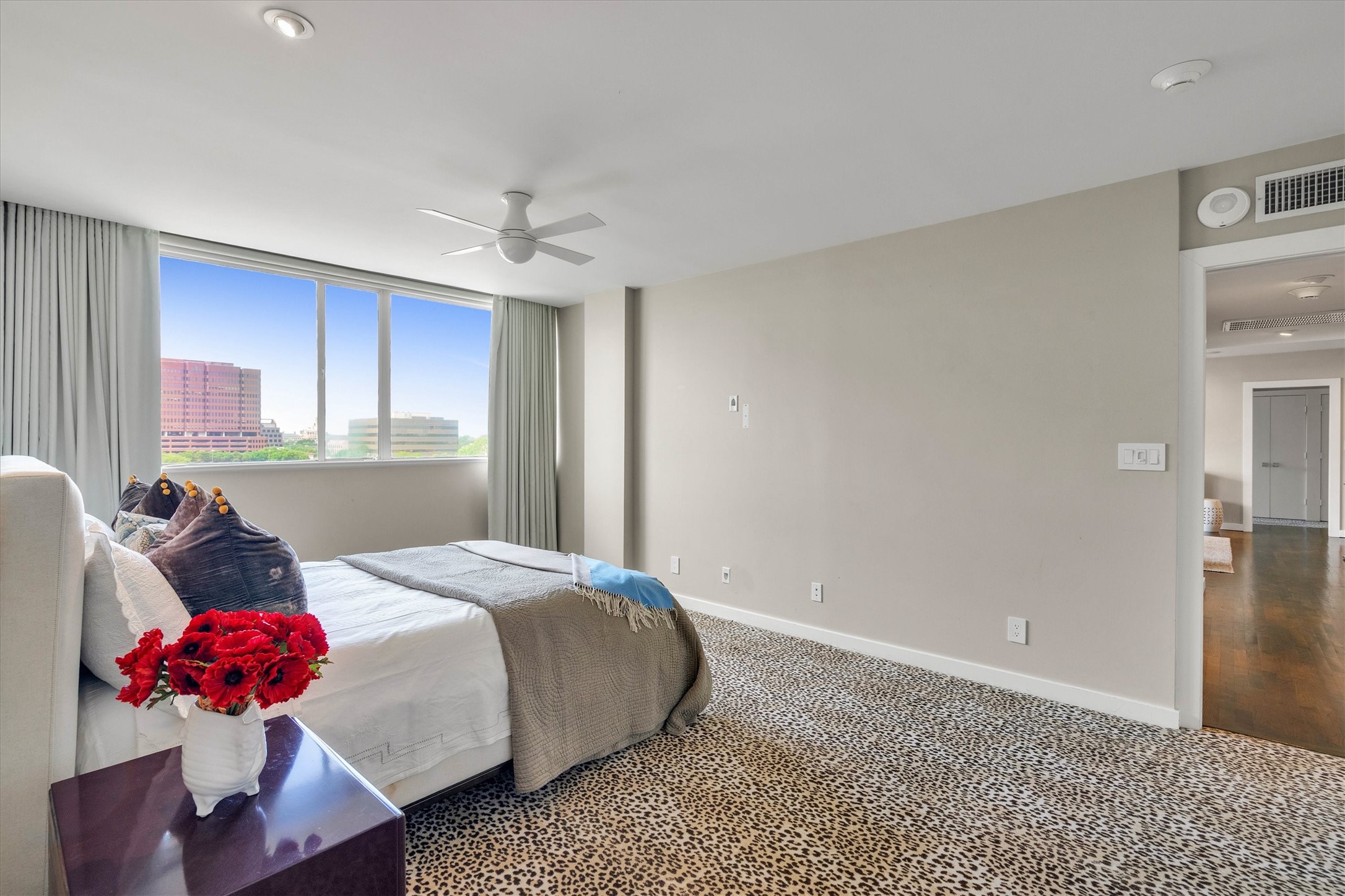 3701 Turtle Creek Boulevard 9H