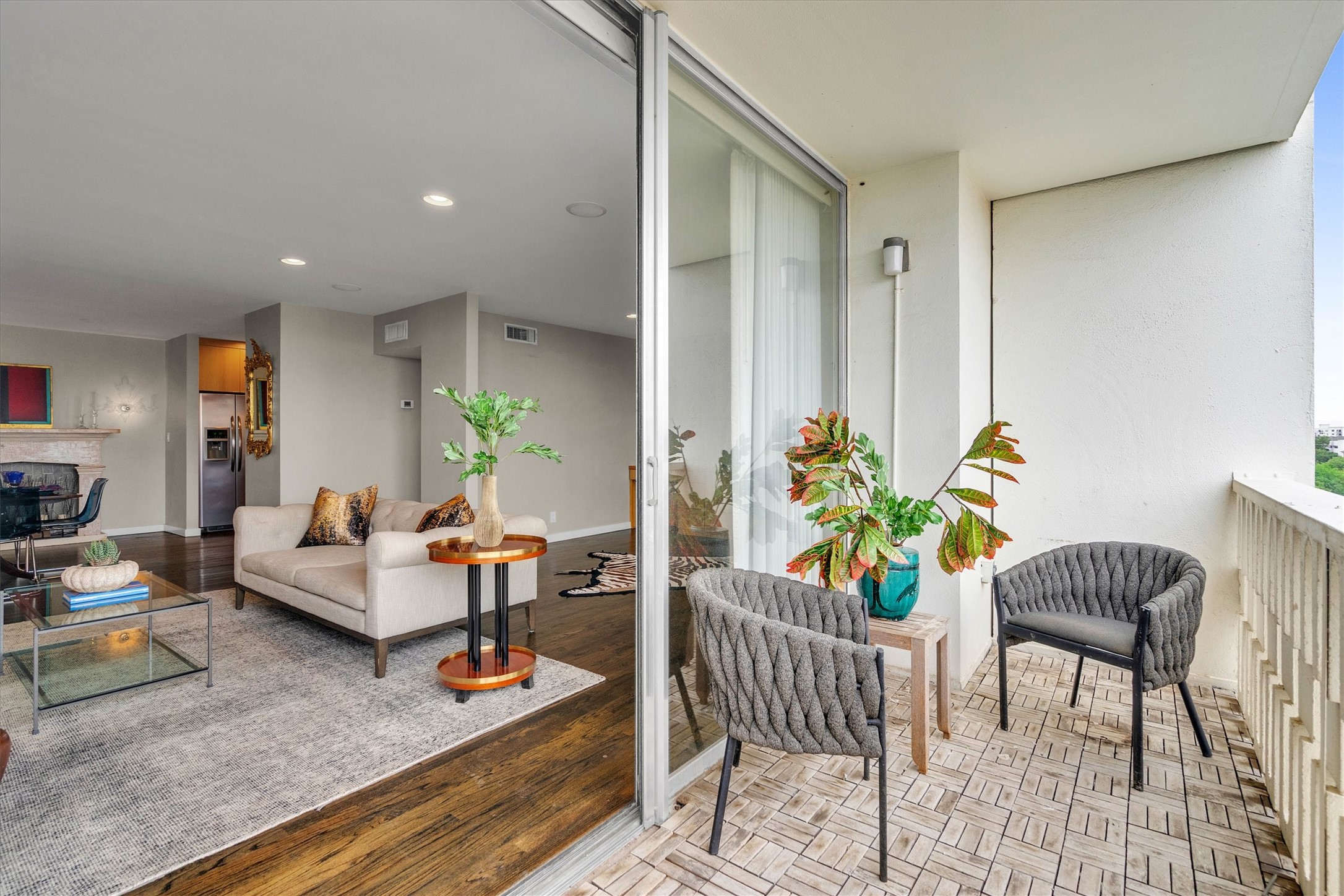 3701 Turtle Creek Boulevard 9H