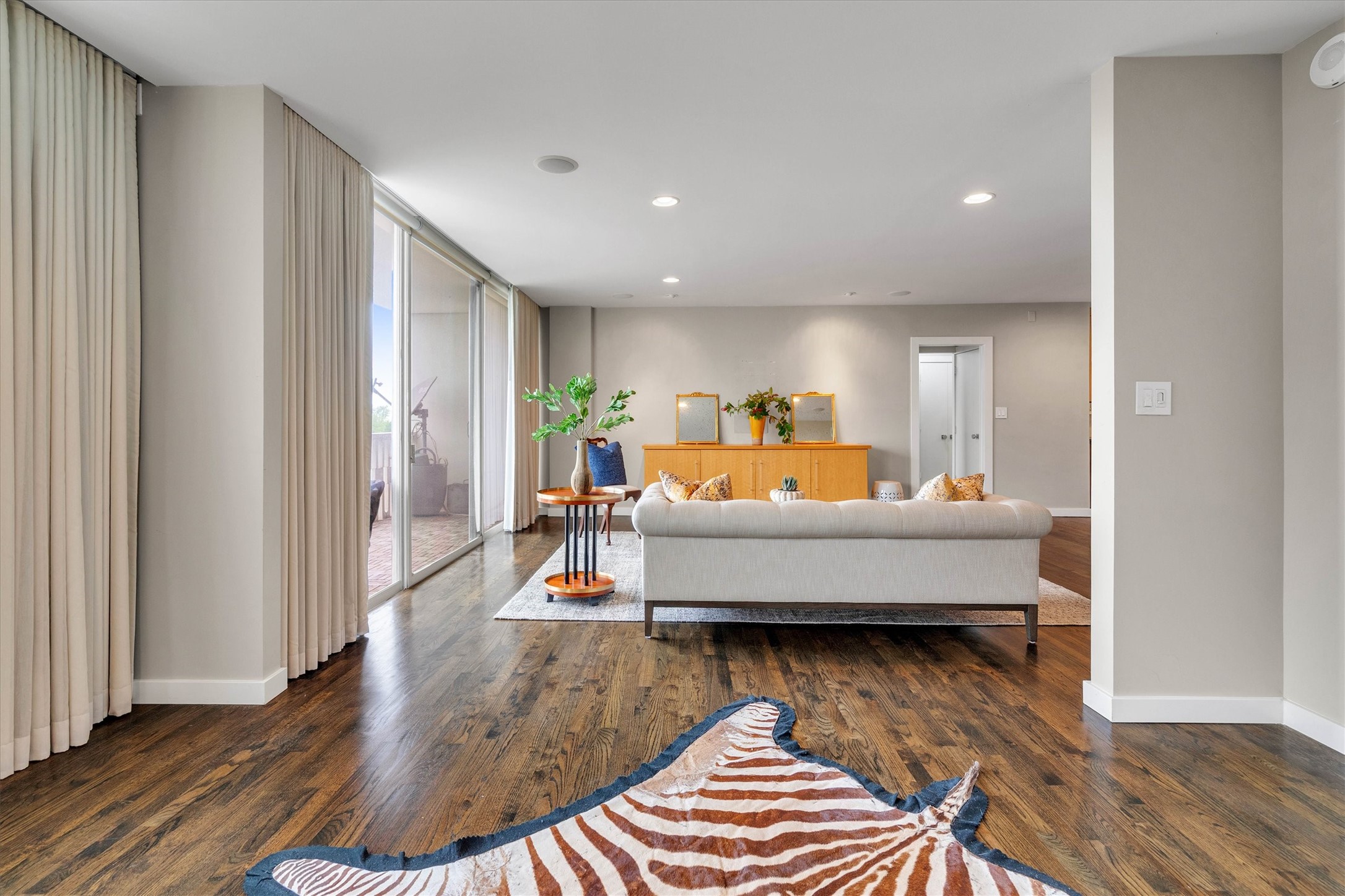 3701 Turtle Creek Boulevard 9H