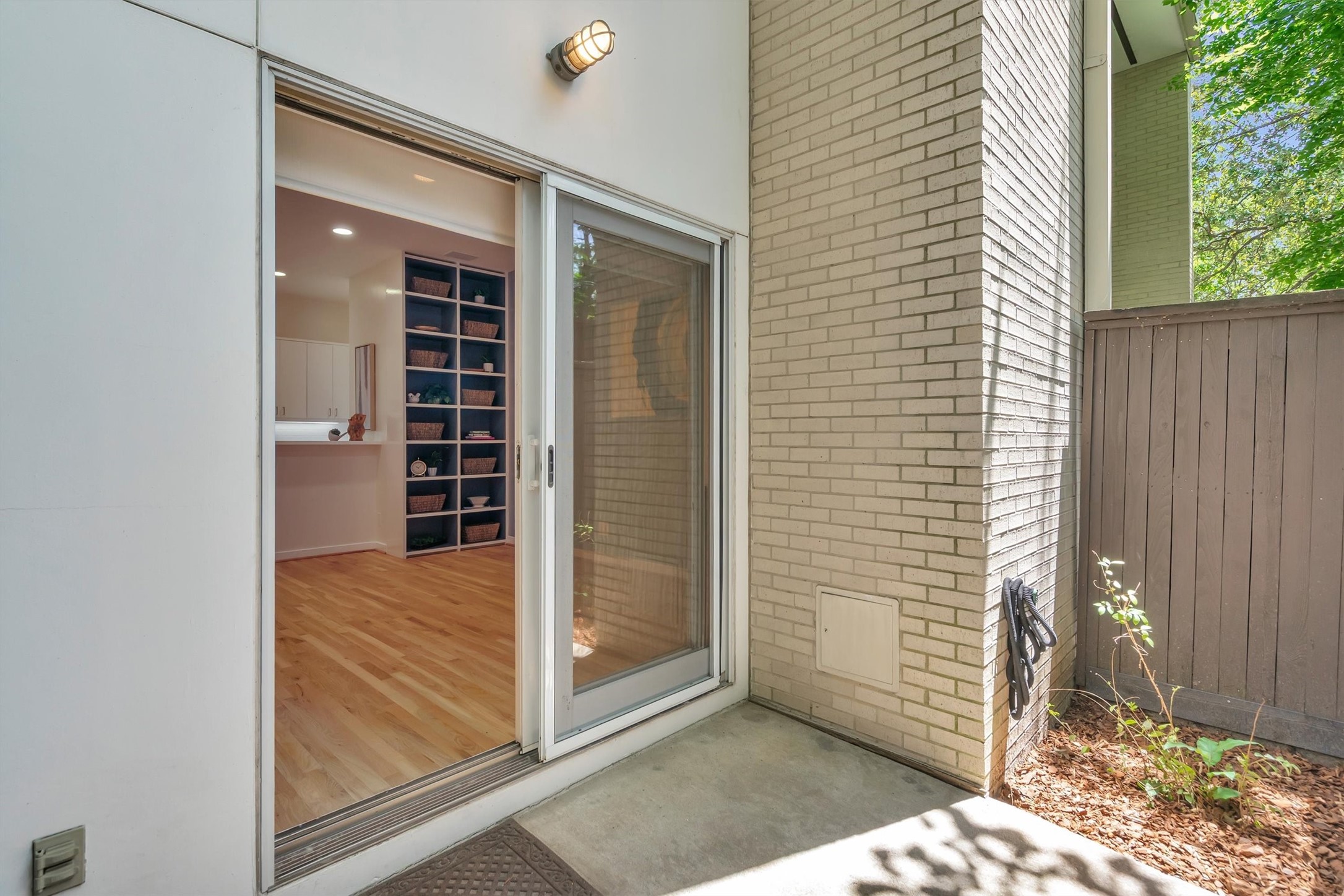 4125 Cole Avenue 2