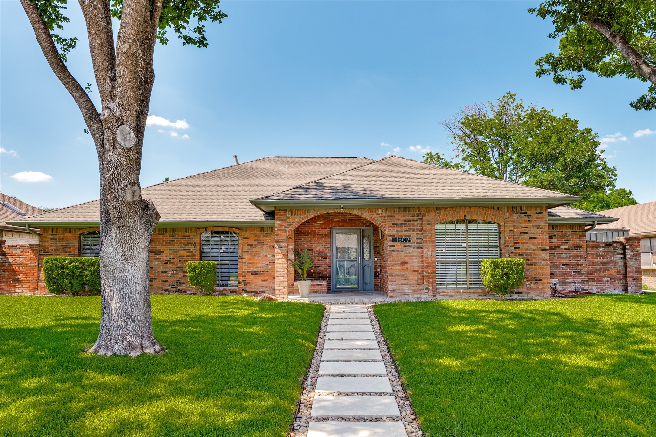 1509 Flintwood Drive