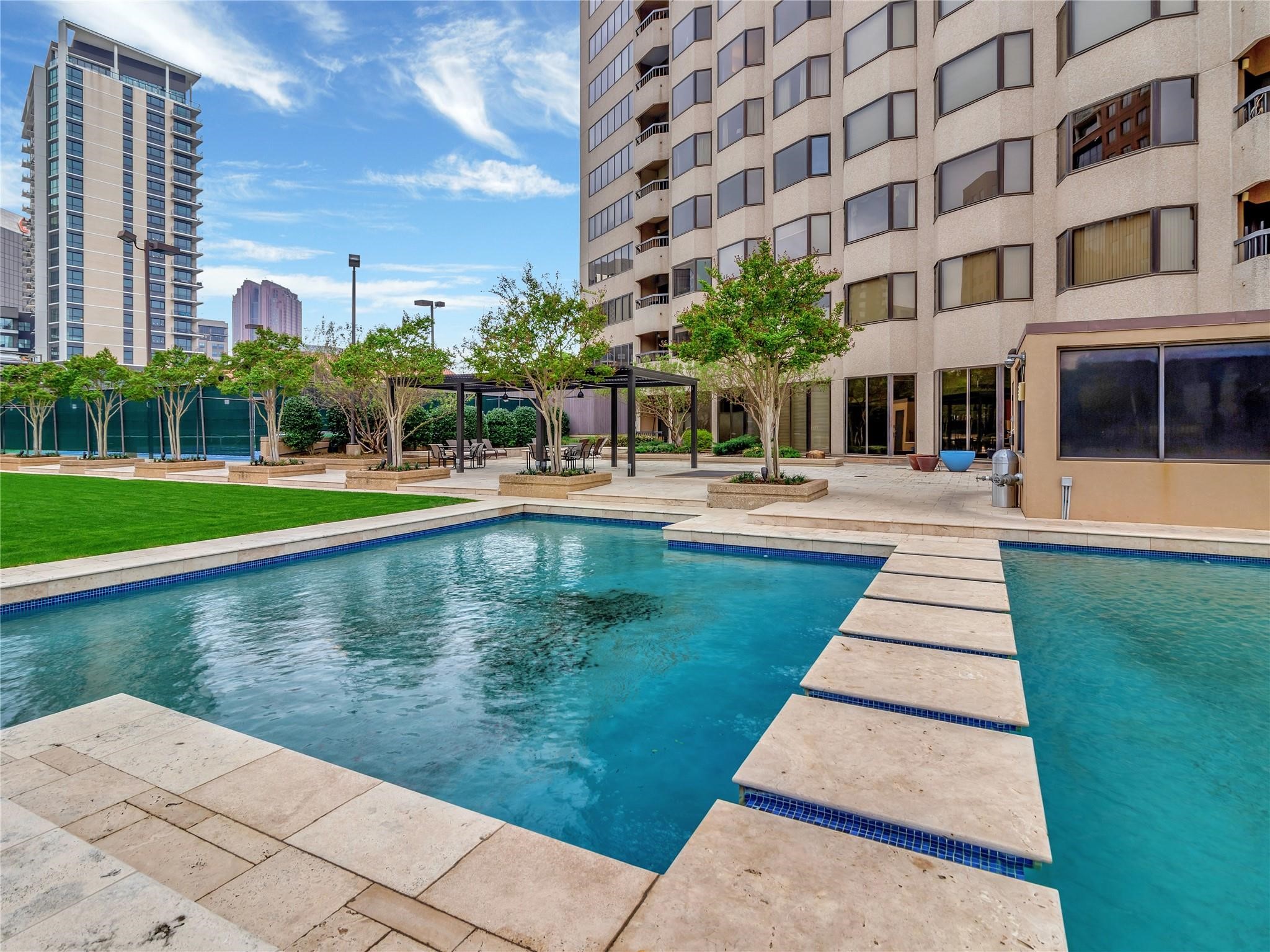 3030 Mckinney Avenue 1006